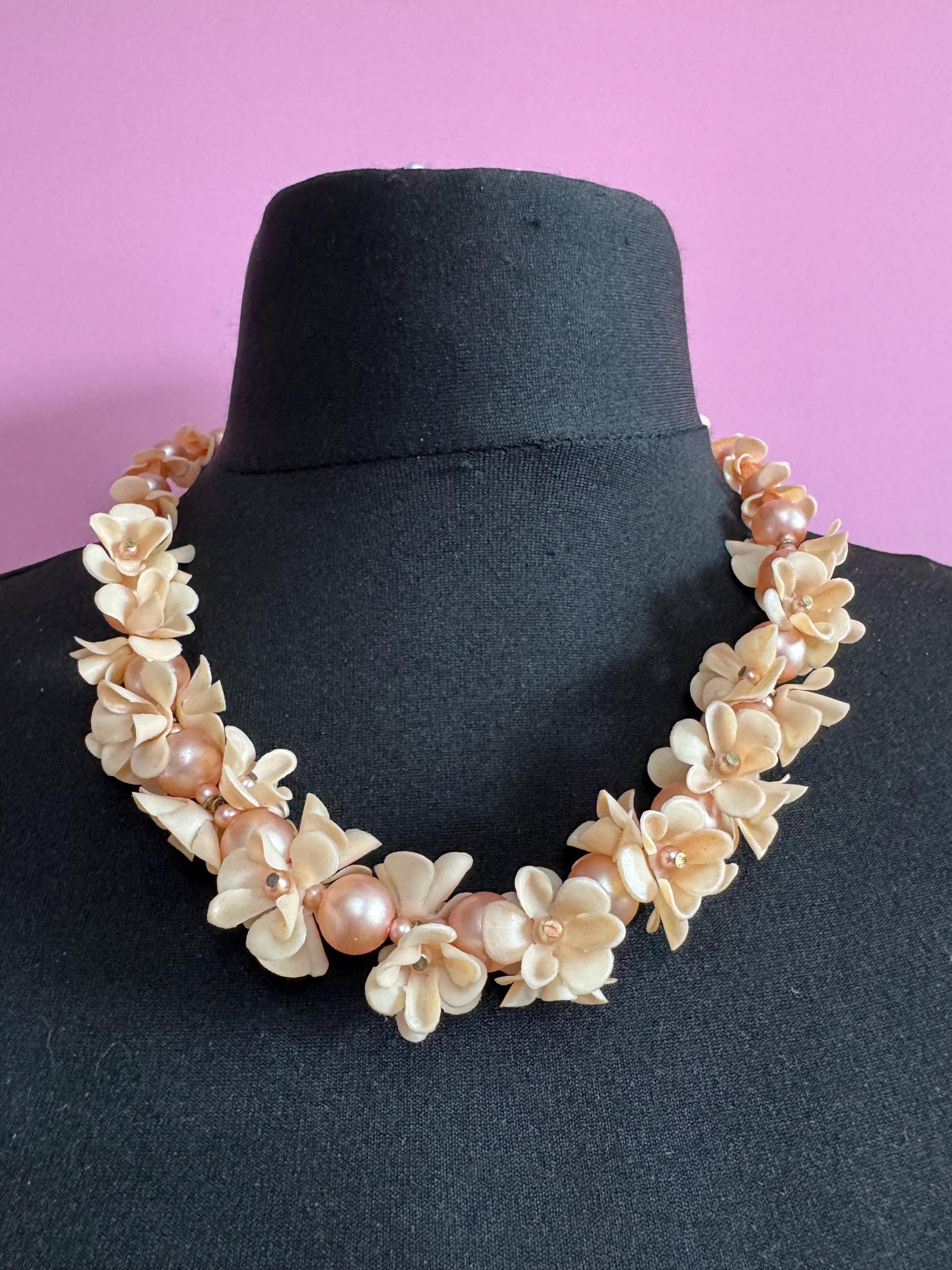 Mid century peach pearl floral long necklace, 1950s early plastic