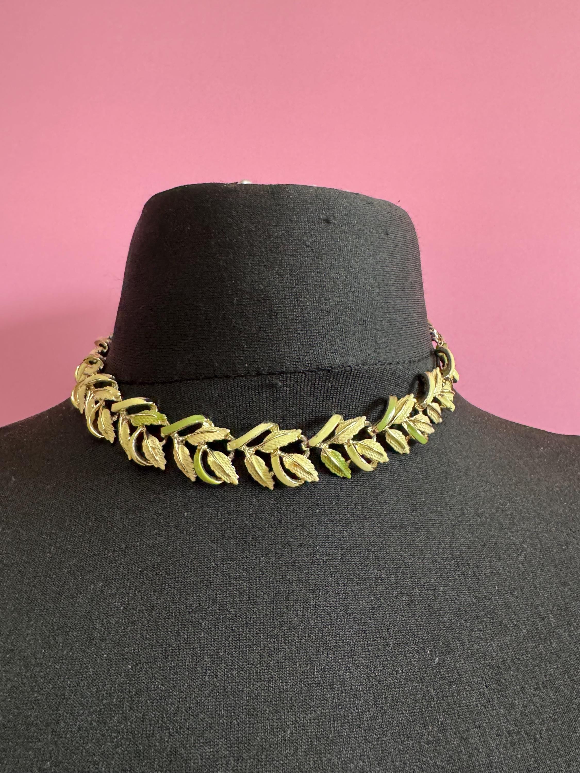 Vintage sage green enamel leaf choker necklace, light gold tone
