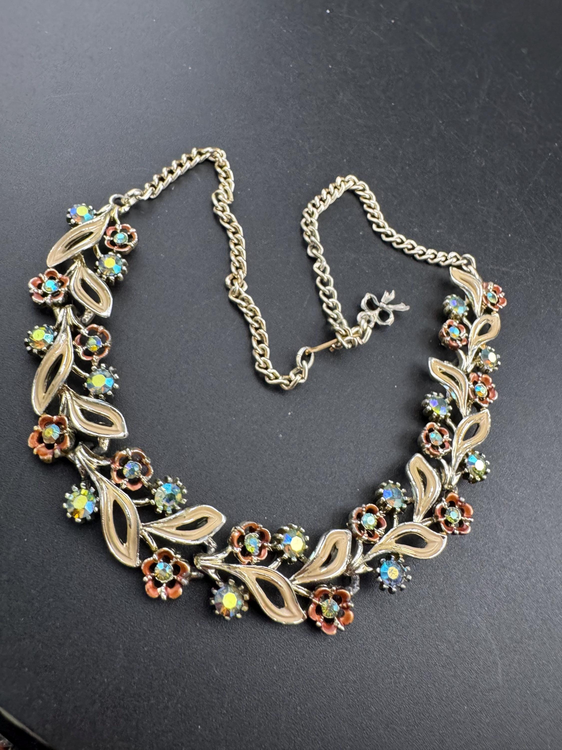 Vintage Aurora borealis and enamel leaf choker necklace, light gold tone with rhinestone