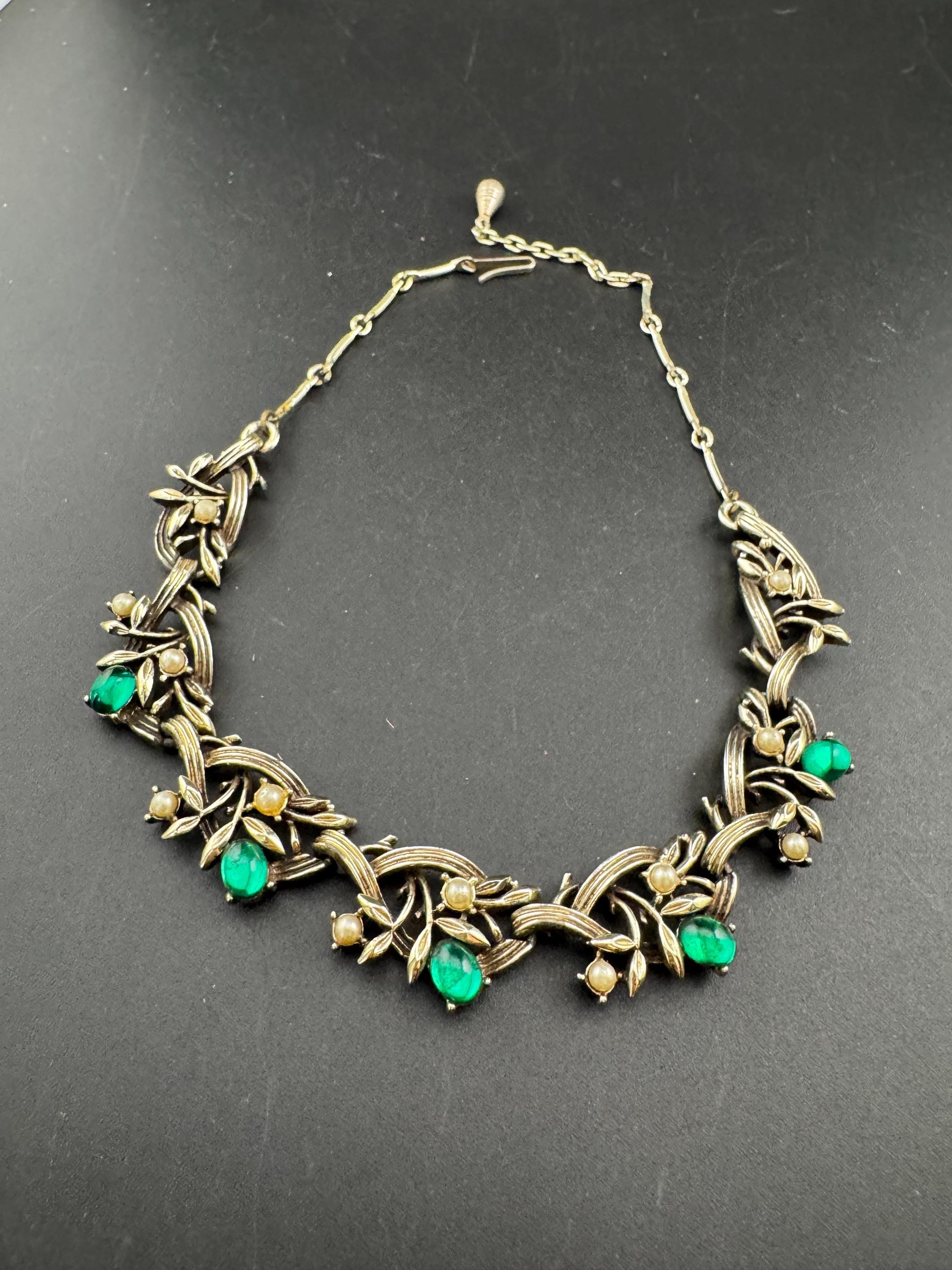 Vintage emerald seed pearl choker necklace, light gold tone with green cabochon stones