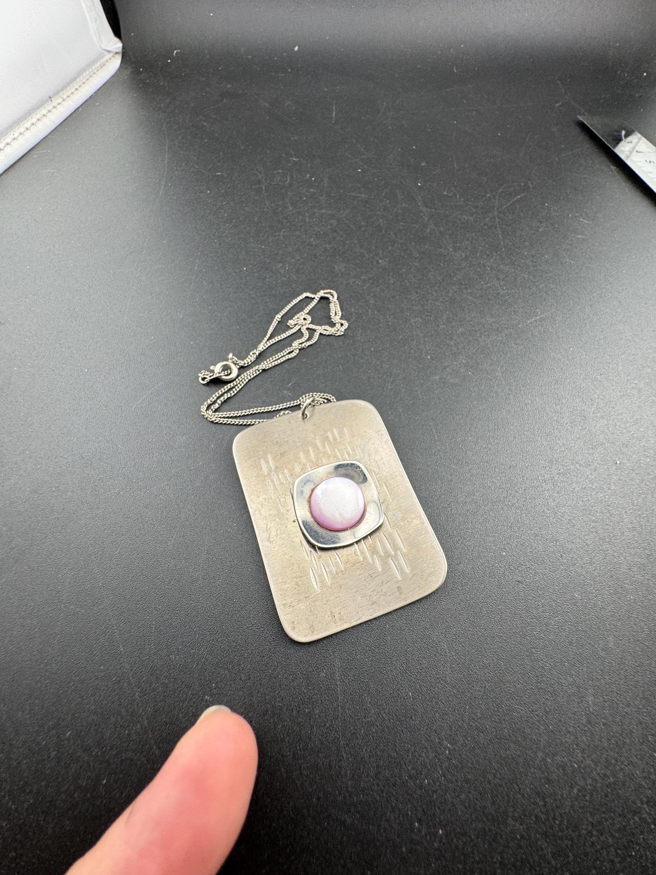 Signed peak stainless steel pink glass cabochon pendant necklace, Vintage 1970s