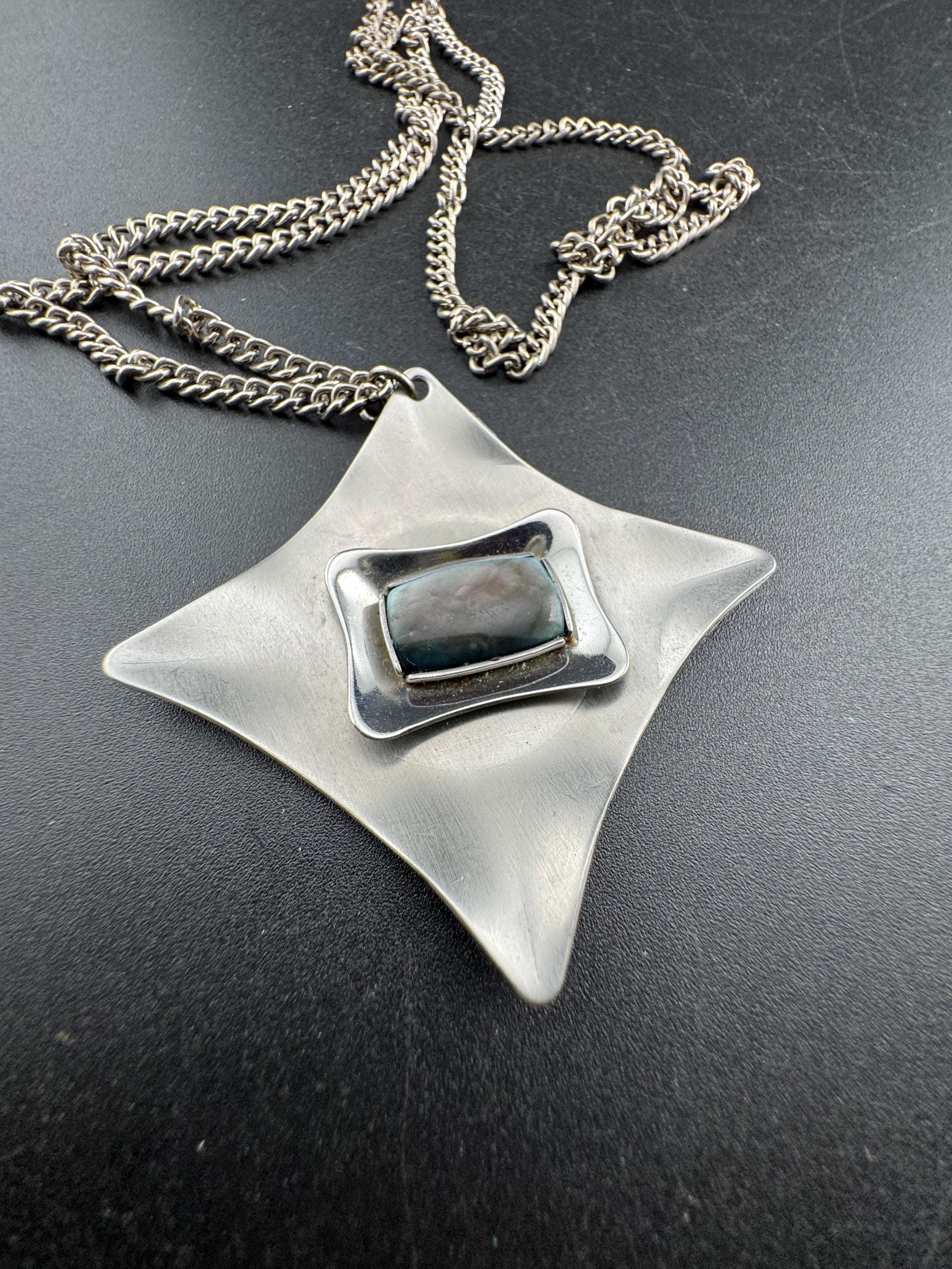 Signed Jason stainless steel grey shell cabochon pendant necklace, Vintage 1970s