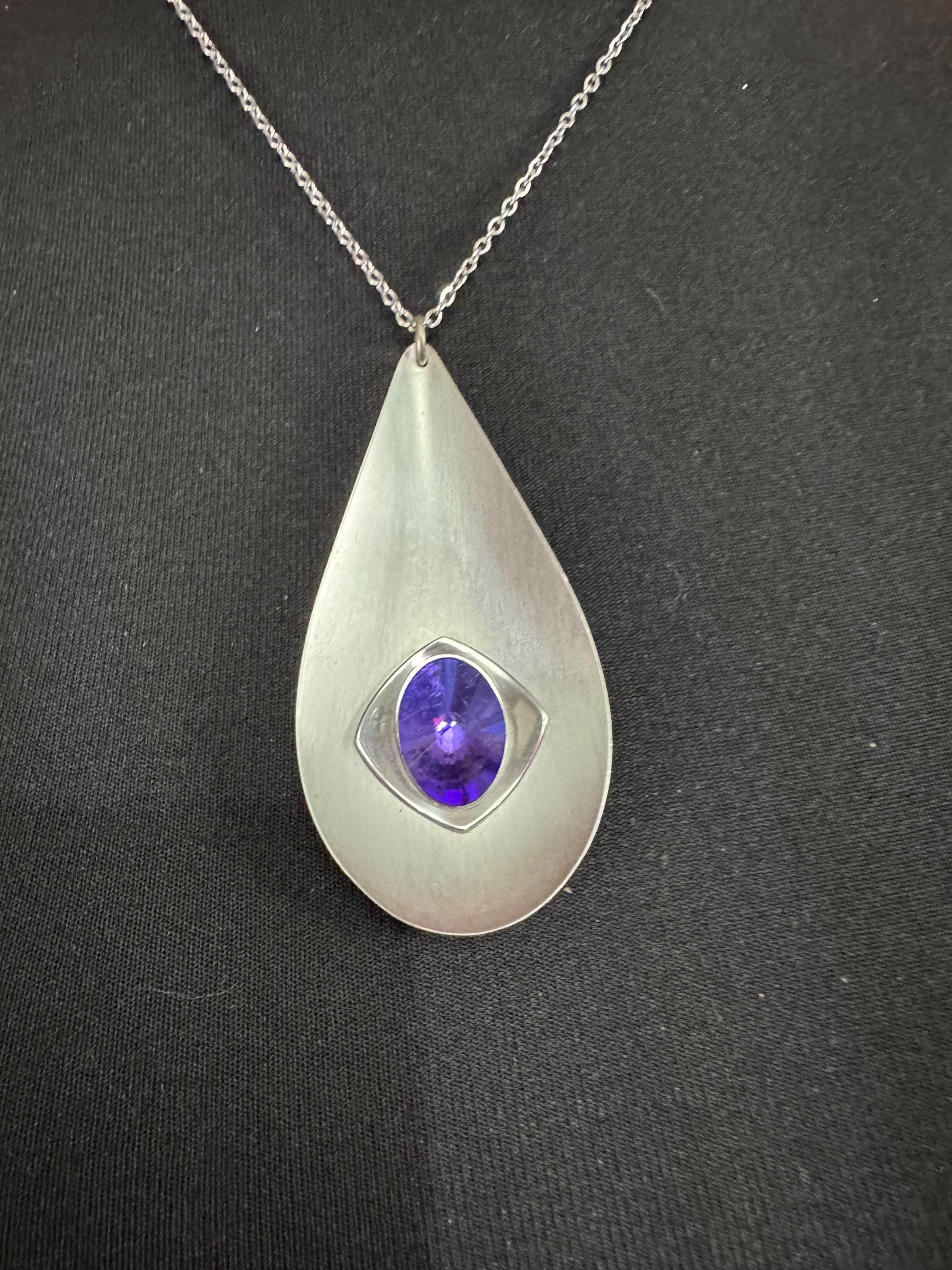 stainless steel purple Rivoli crystal pendant necklace, Vintage 1970s