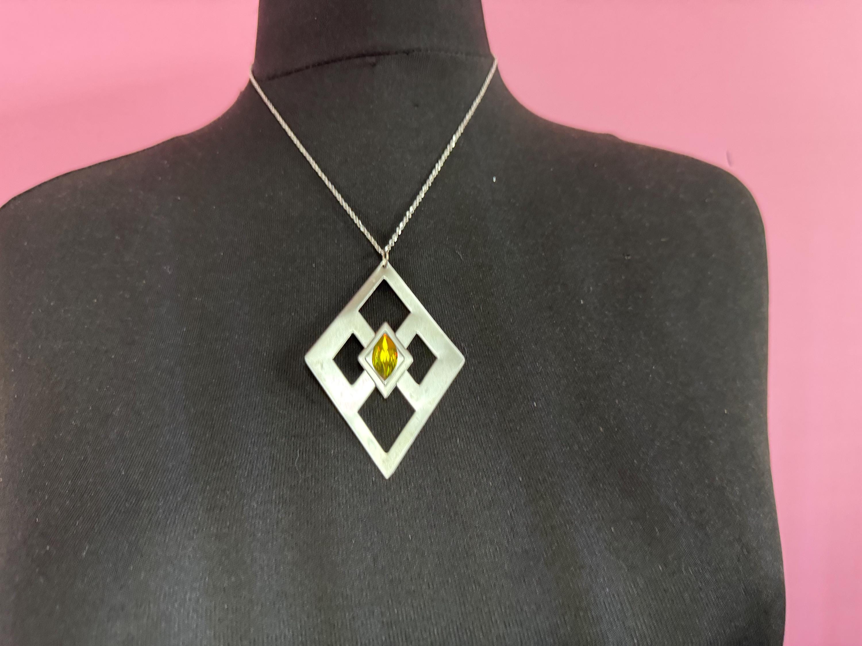 stainless steel pink glass cabochon pendant necklace, Vintage 1970s