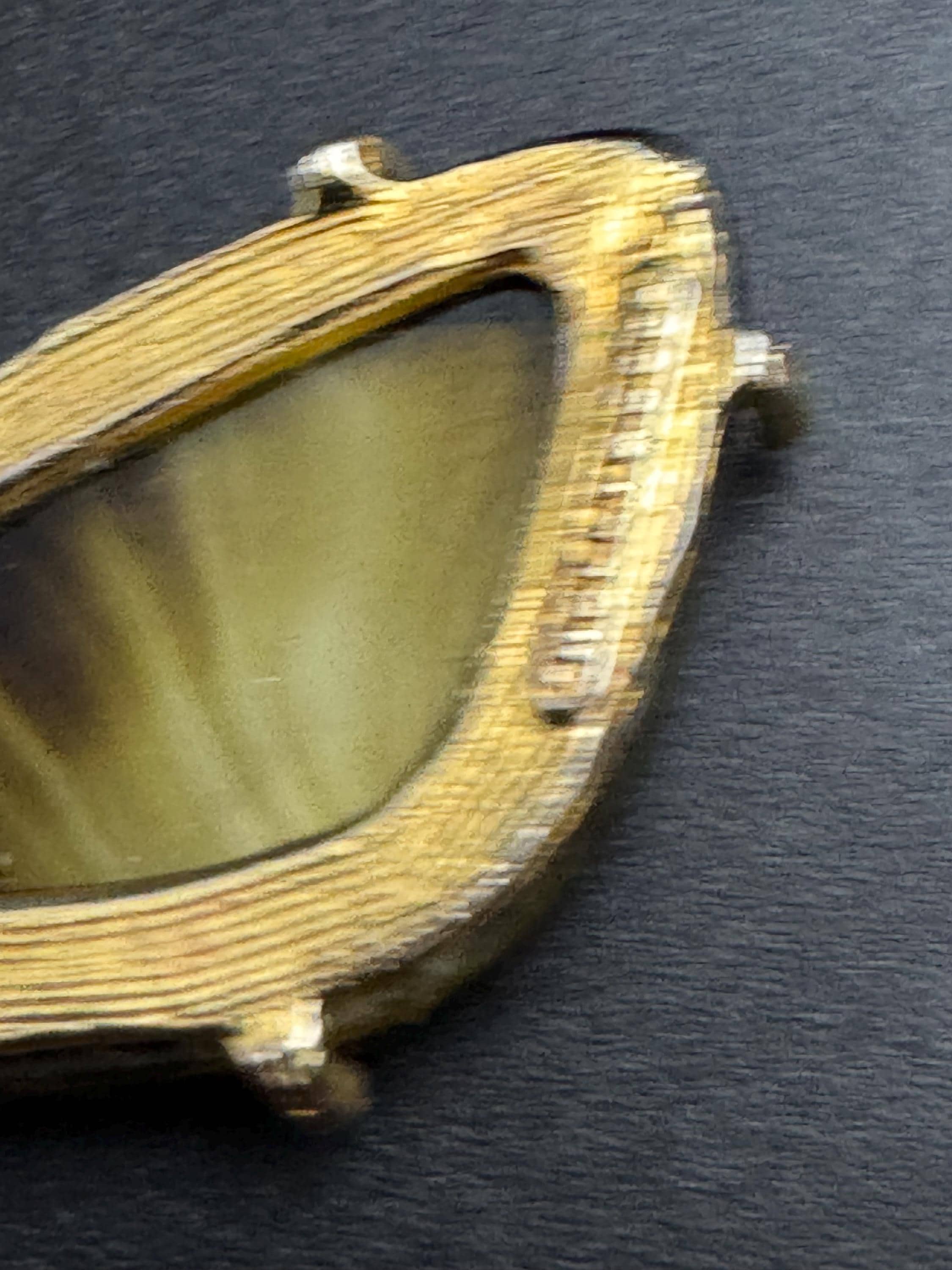 Signed Hollywood brown marbled glass pendant , no chain