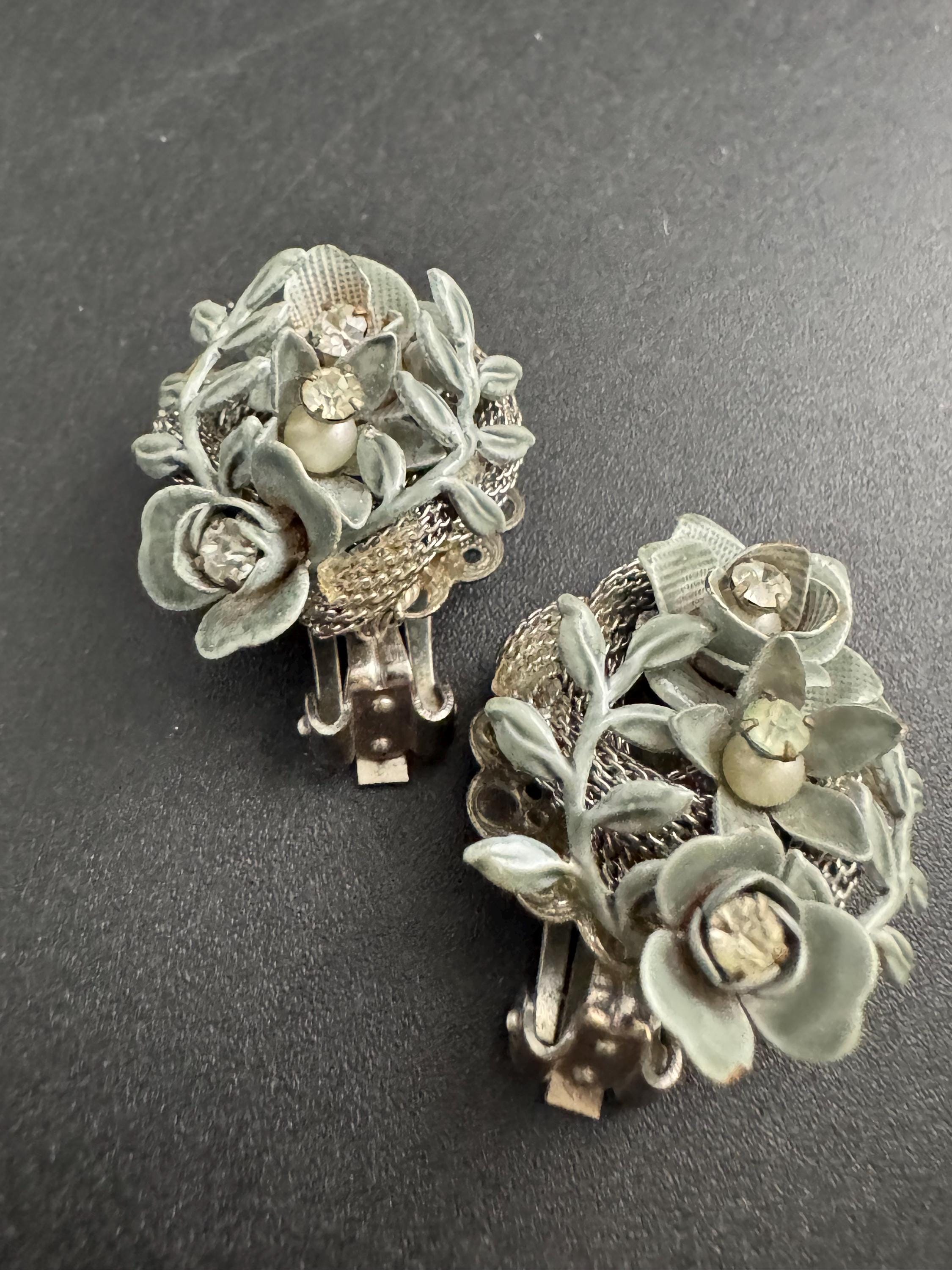 KRAMER duck egg blue rhinestone floral clip on earrings, Vintage silver tone