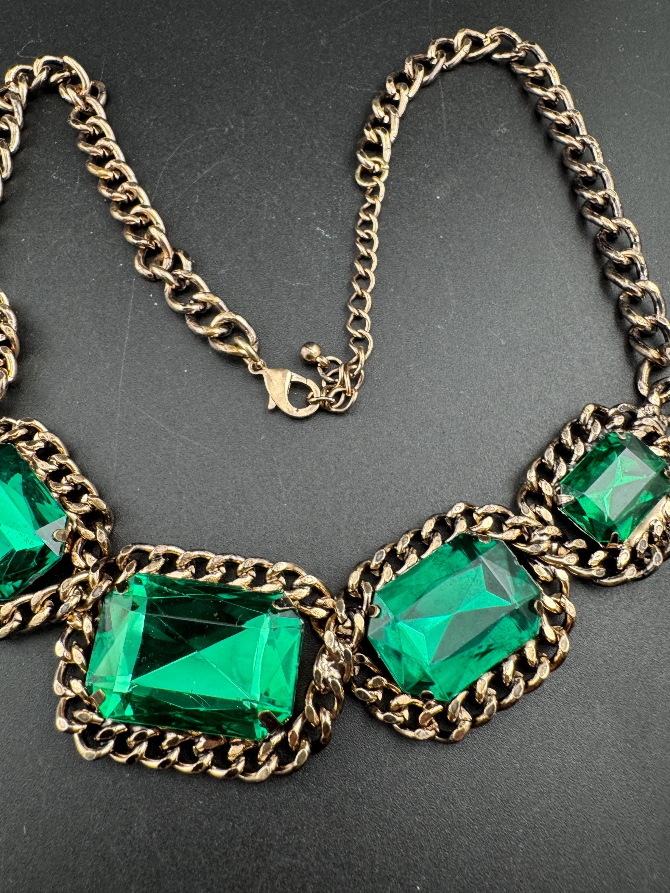 emerald green rhinestone necklace, retro acrylic diamanté stones