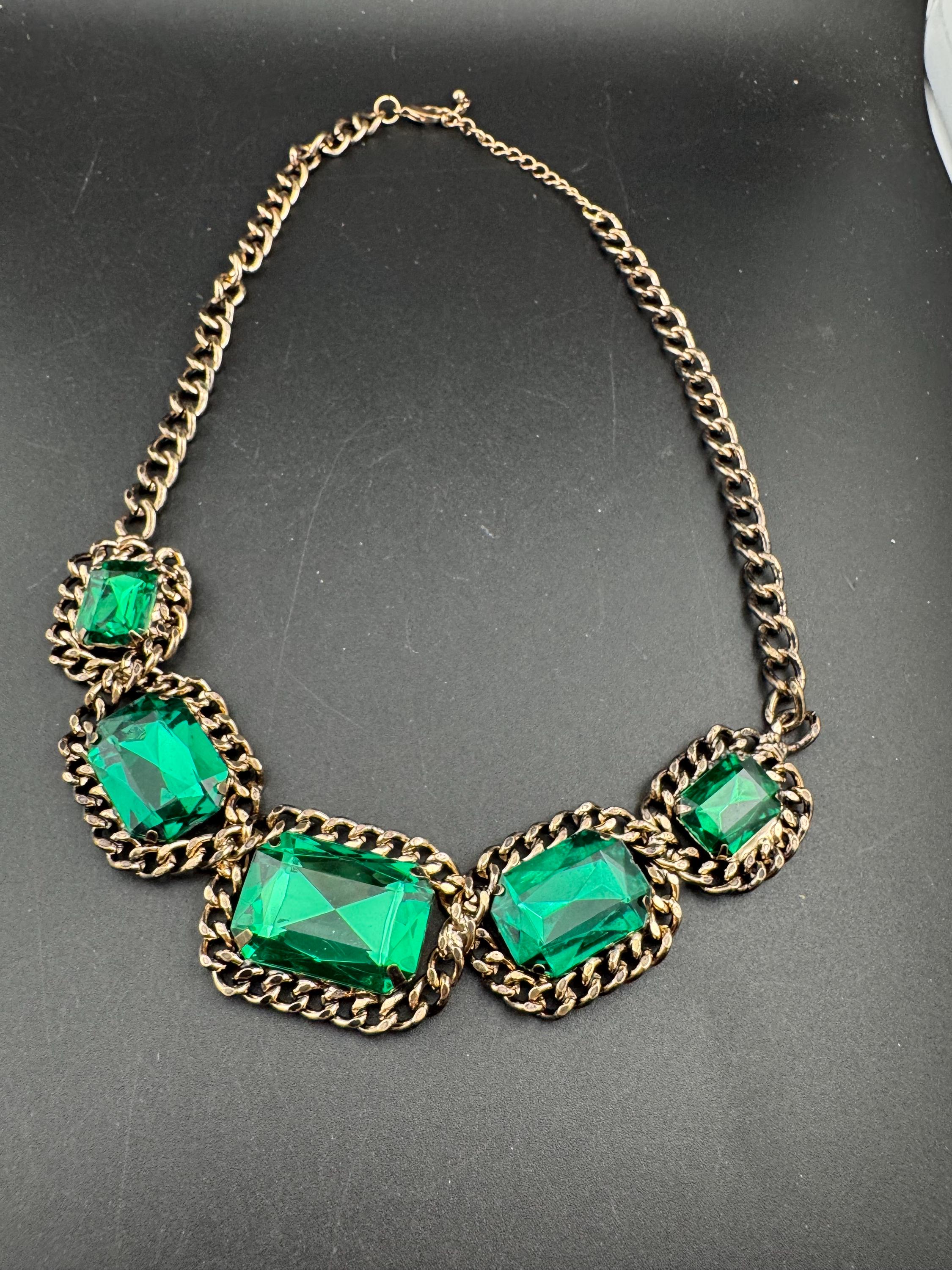 emerald green rhinestone necklace, retro acrylic diamanté stones