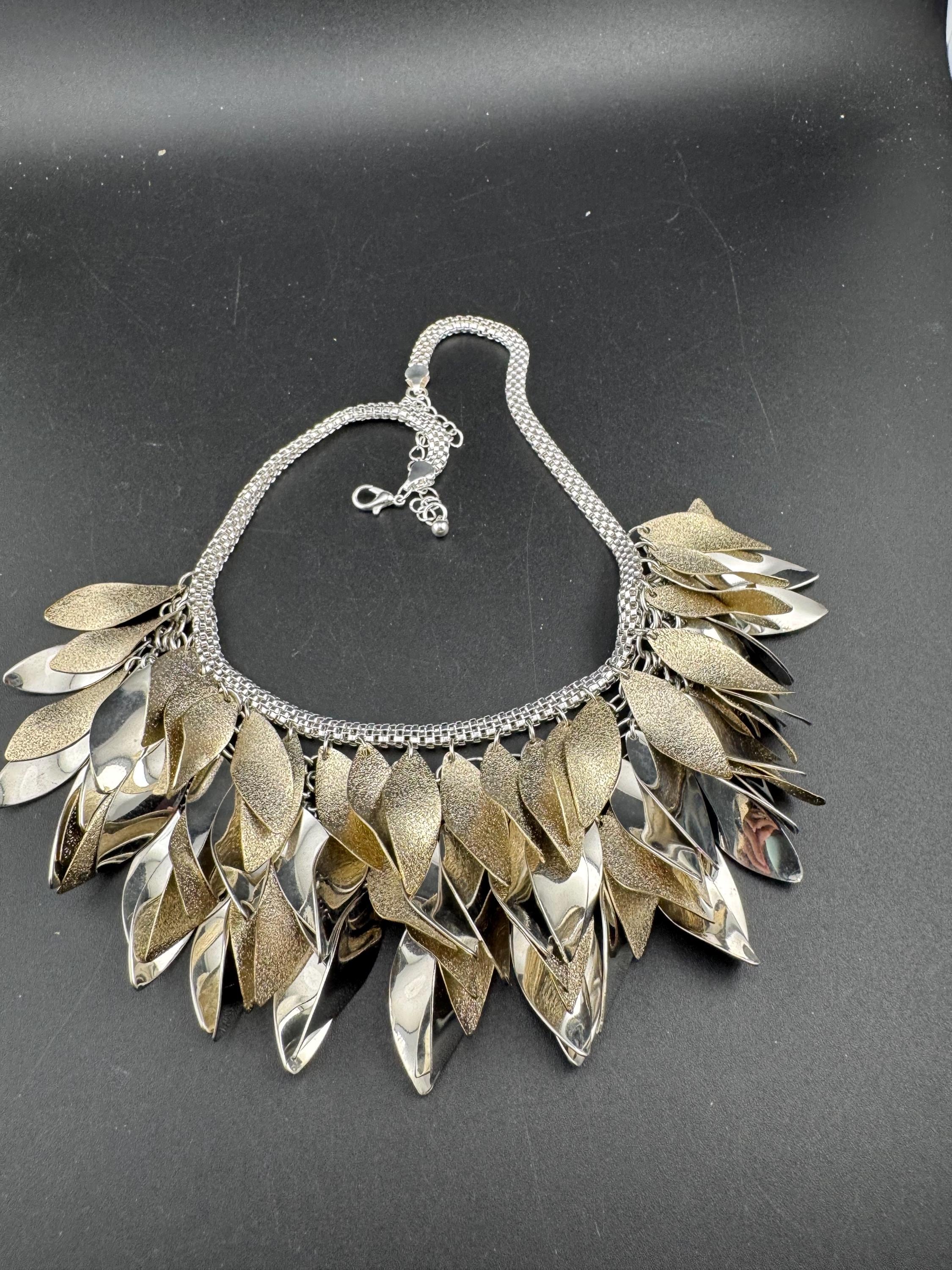 Retro silver tone choker necklace and matching bracelets leaf dangly jewellery set