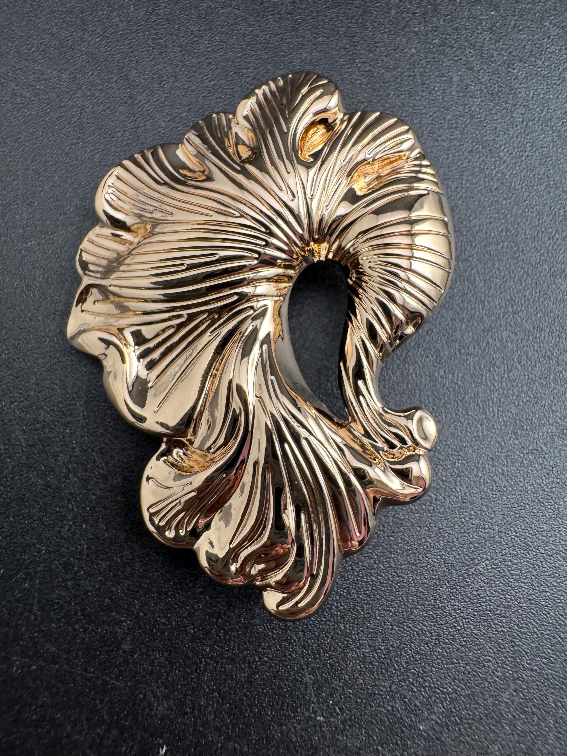 Oversized gold feature button 44mm, one piece double shank