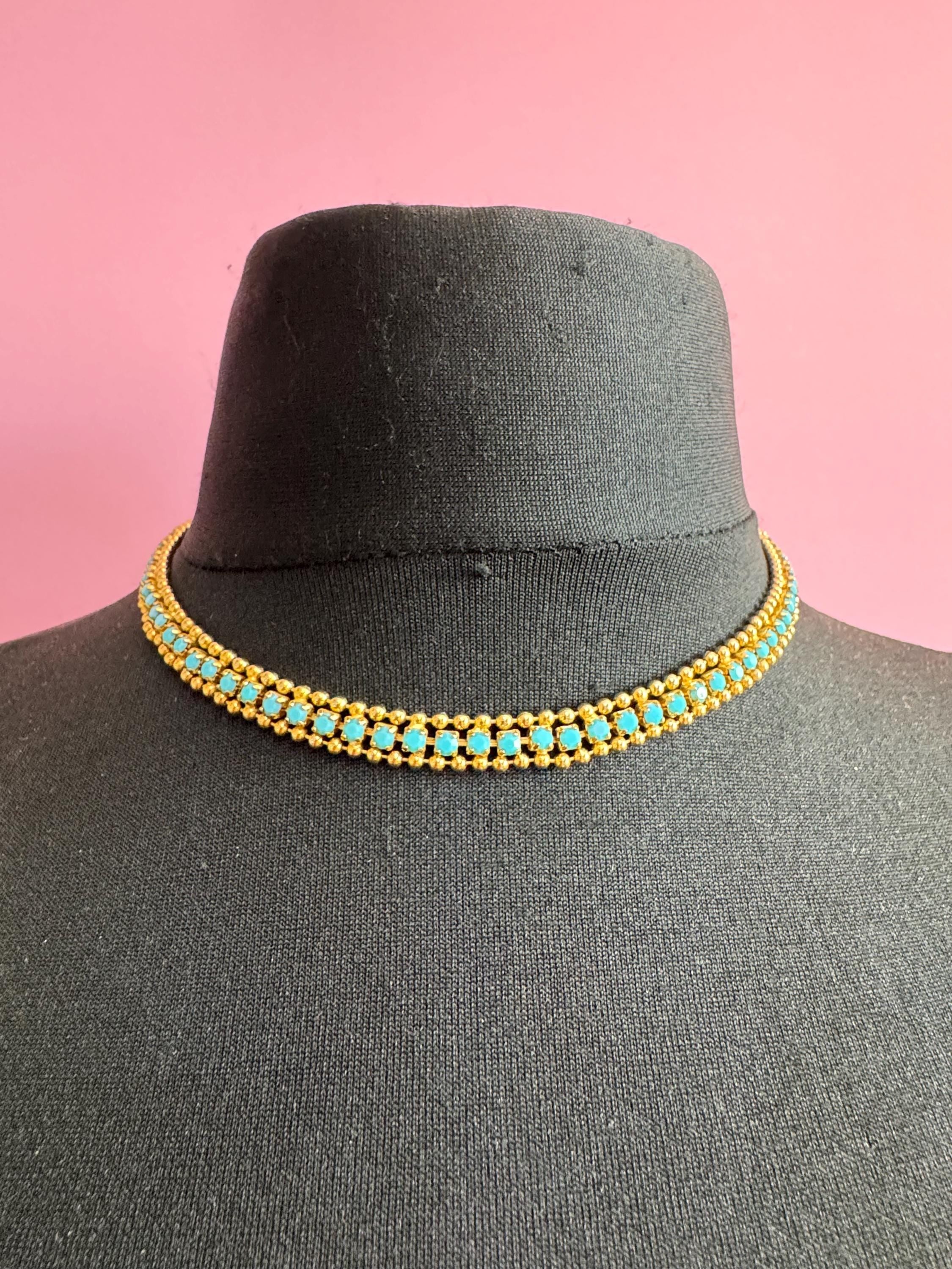 Vintage 1960s gold tone mesh chain choker necklace with turquoise stones