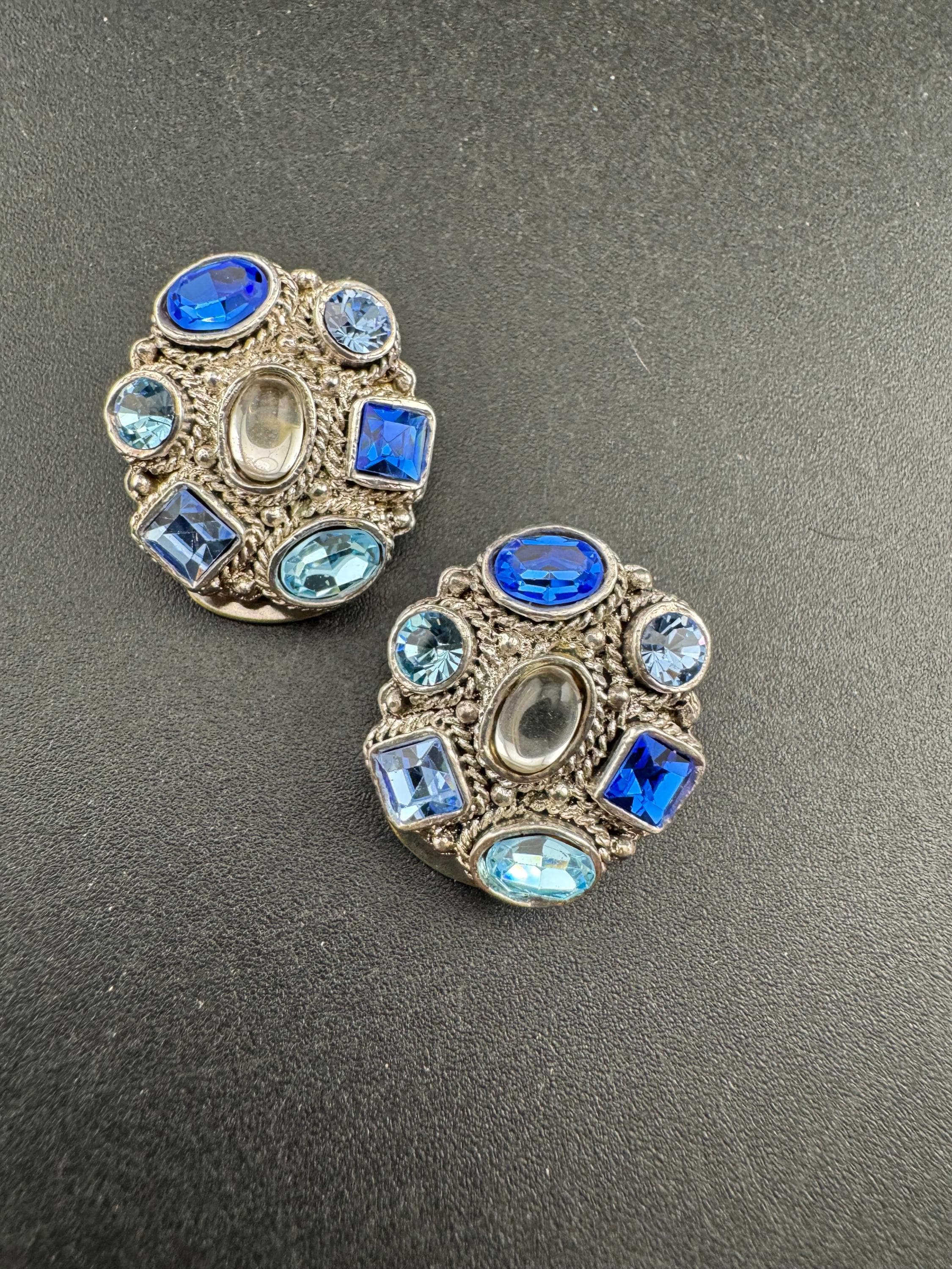 Signed UNE LIGNE Paris silver sapphire cabochon clip on earrings