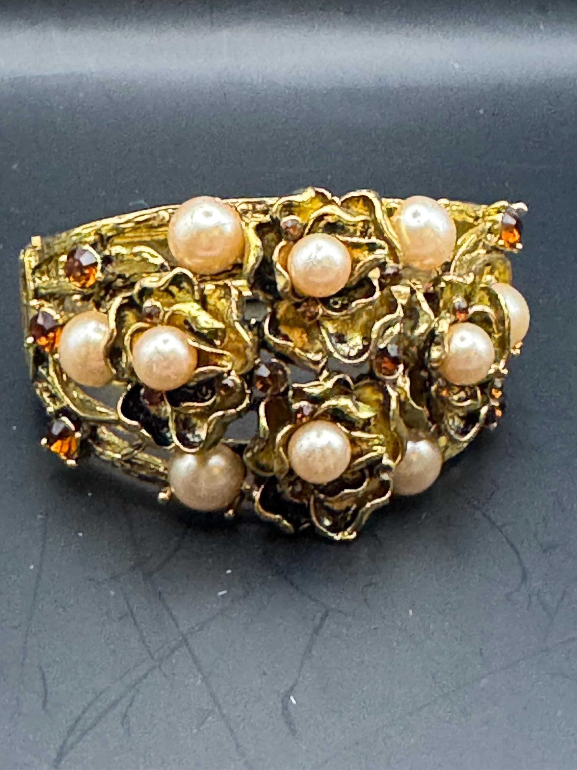 Retro pink pearl and brown rhinestone Clamper Bangle, antique gold tone Bracelet.