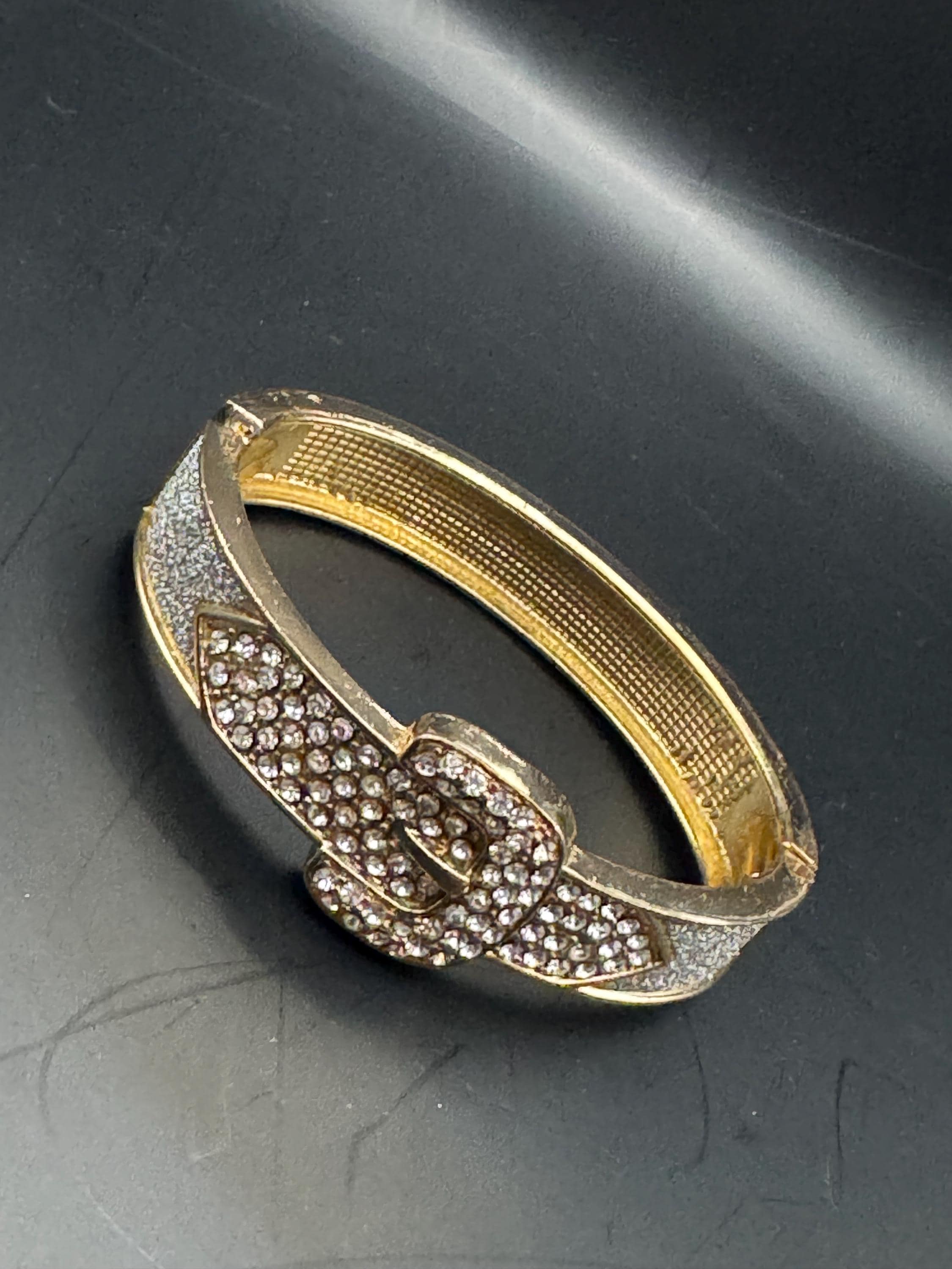retro belt Buckle Bangle, gold tone diamanté metal clamper