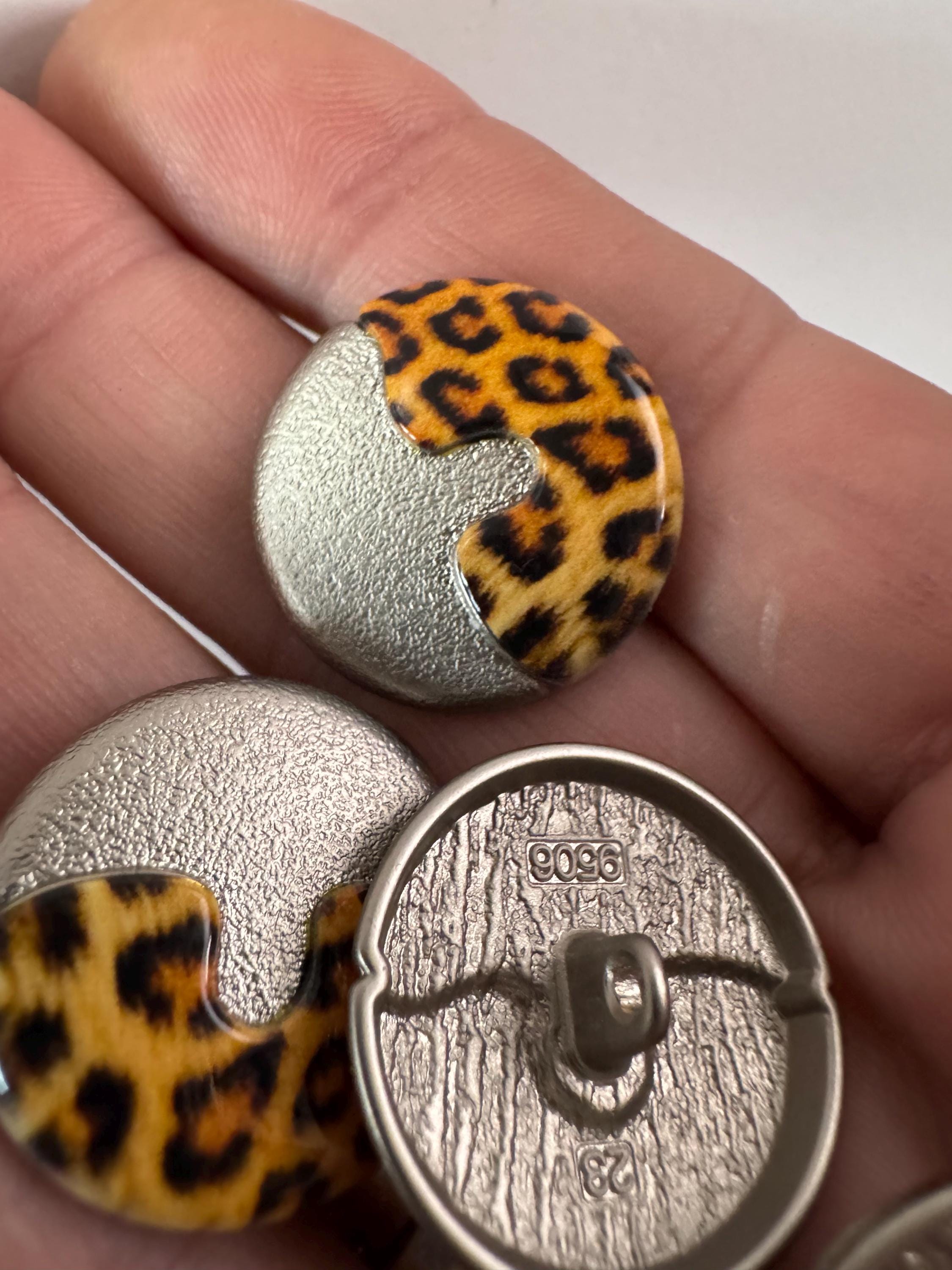 25mm leopard print buttons,  silver metal and brown acrylic ( Set of 5)