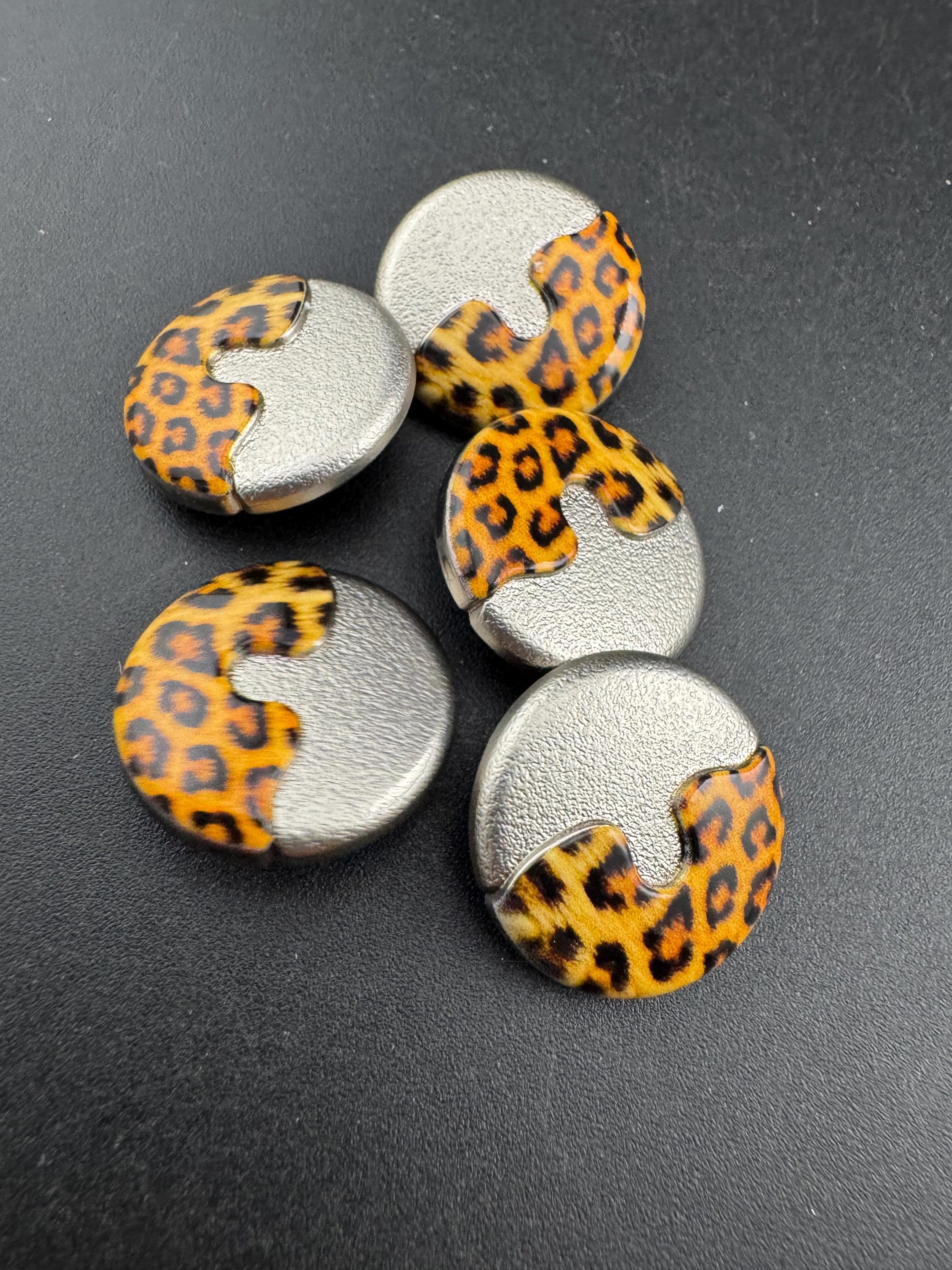 25mm leopard print buttons,  silver metal and brown acrylic ( Set of 5)