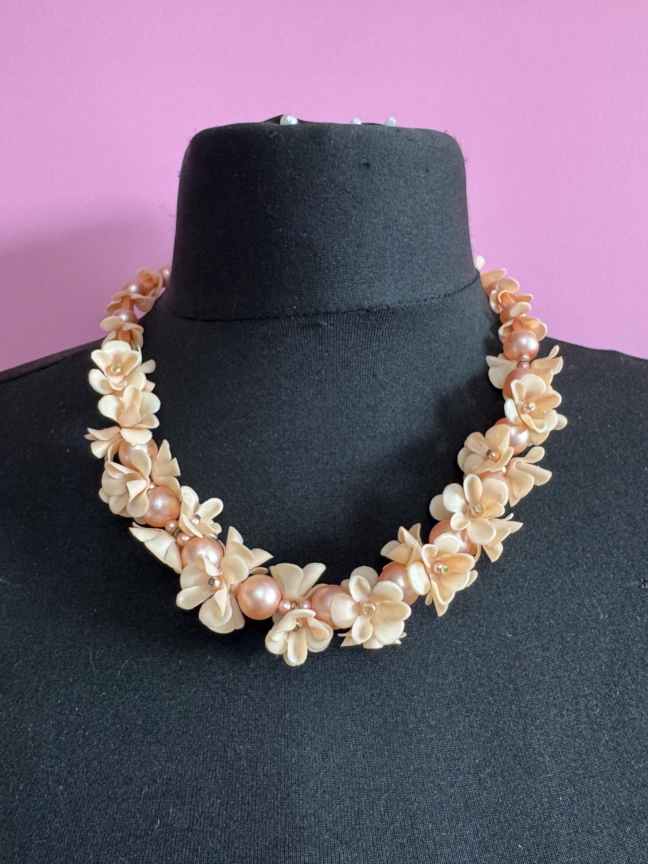 Mid century peach pearl floral long necklace, 1950s early plastic