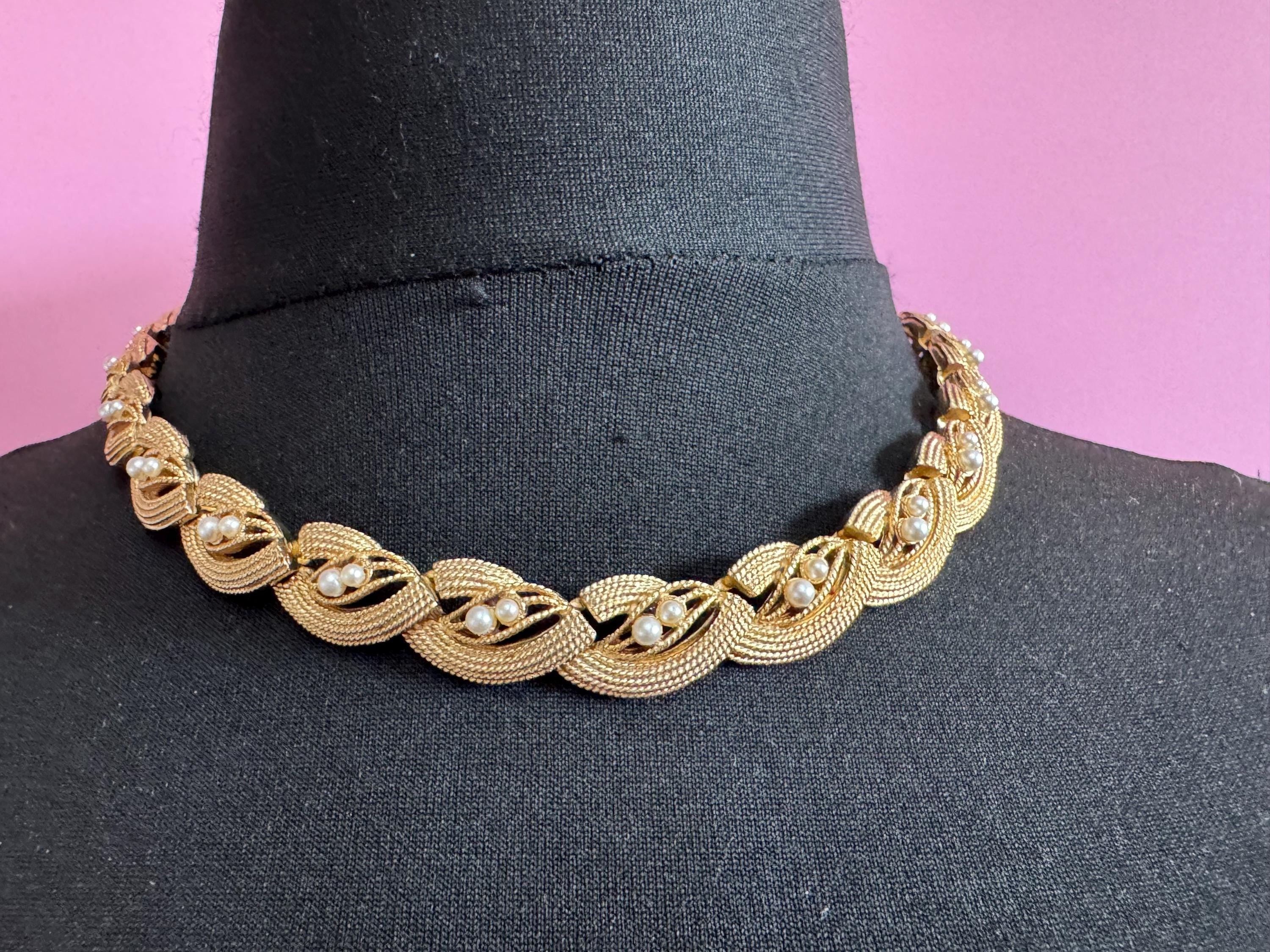 Vintage faux pearl collar necklace, 1960s gold tone