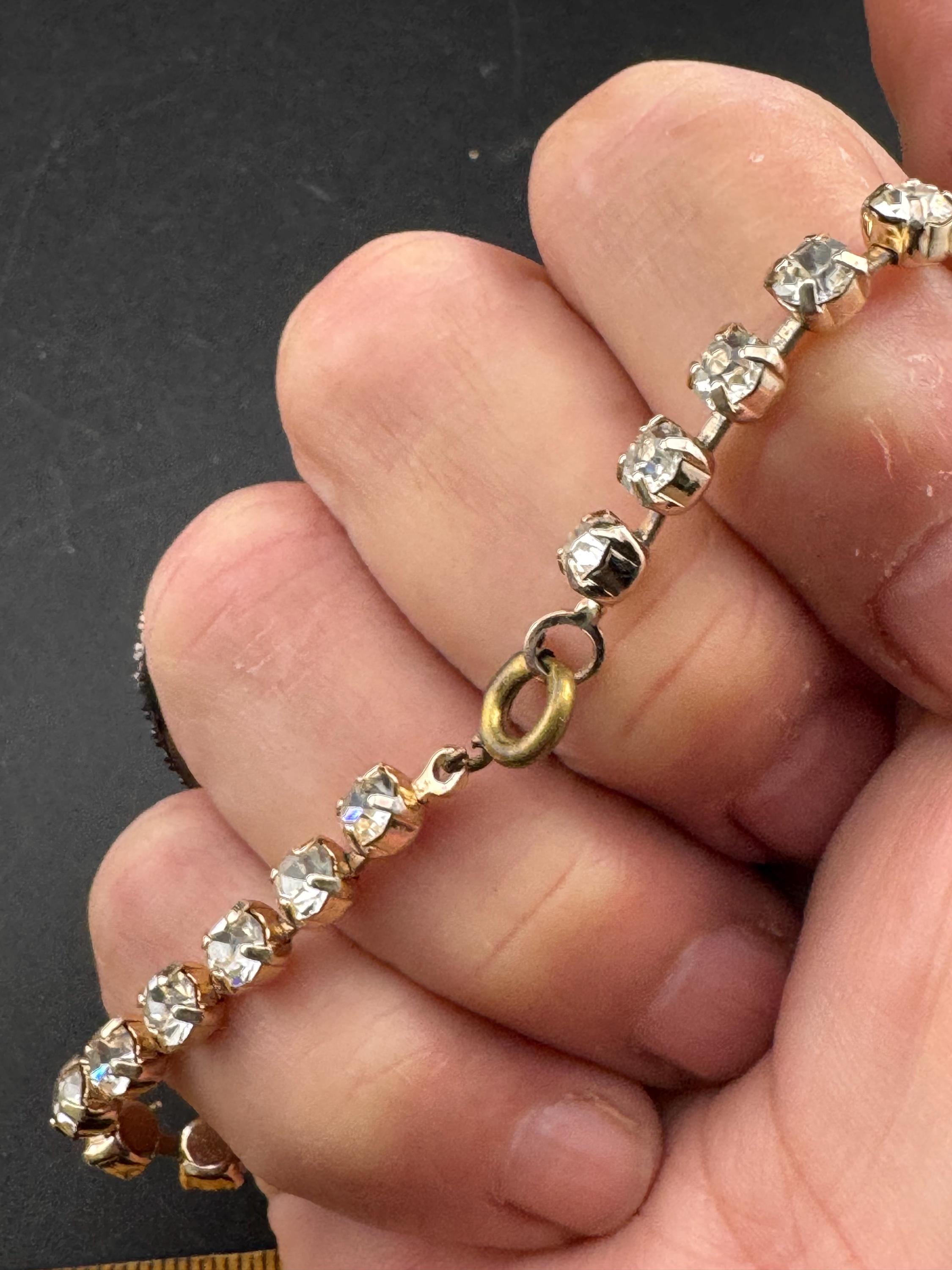 Vintage emerald green glass diamanté rhinestone cocktail bracelet, gold tone