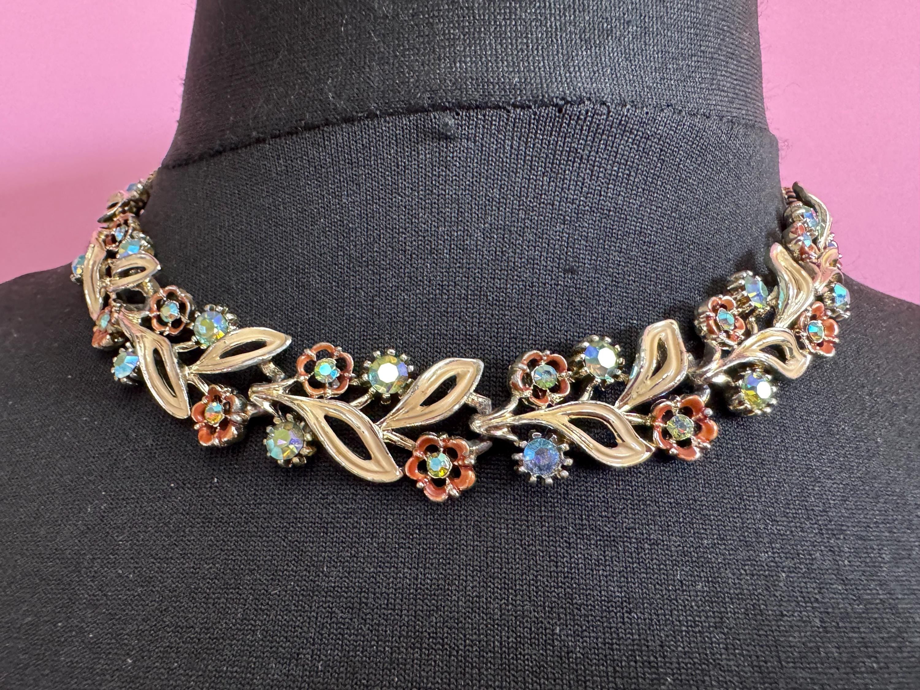 Vintage Aurora borealis and enamel leaf choker necklace, light gold tone with rhinestone