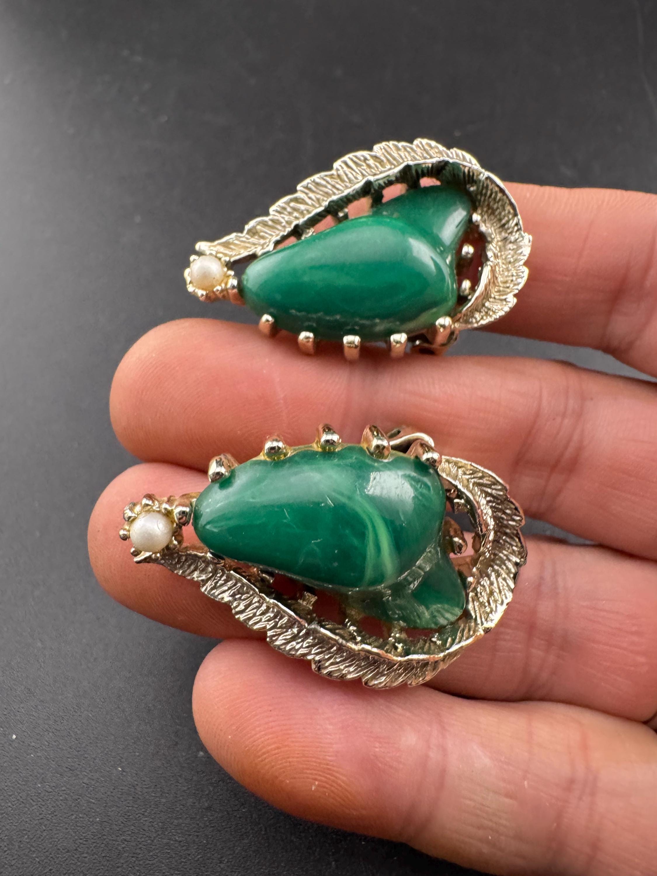 Vintage 1950s green lucite plastic Clip On Earrings with seed pearl