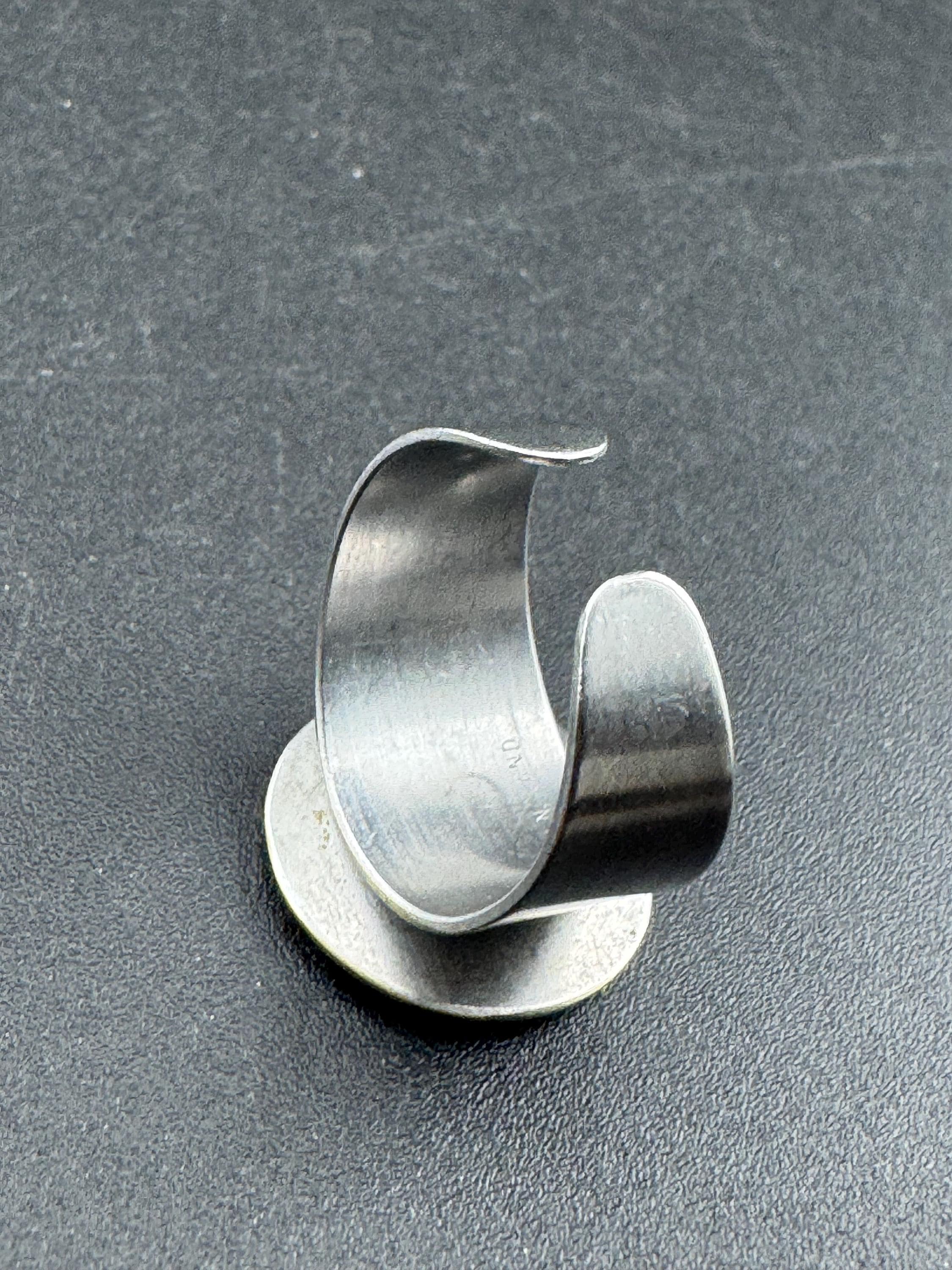 1970s round stainless steel adjustable ring, set with abalone shell, vintage