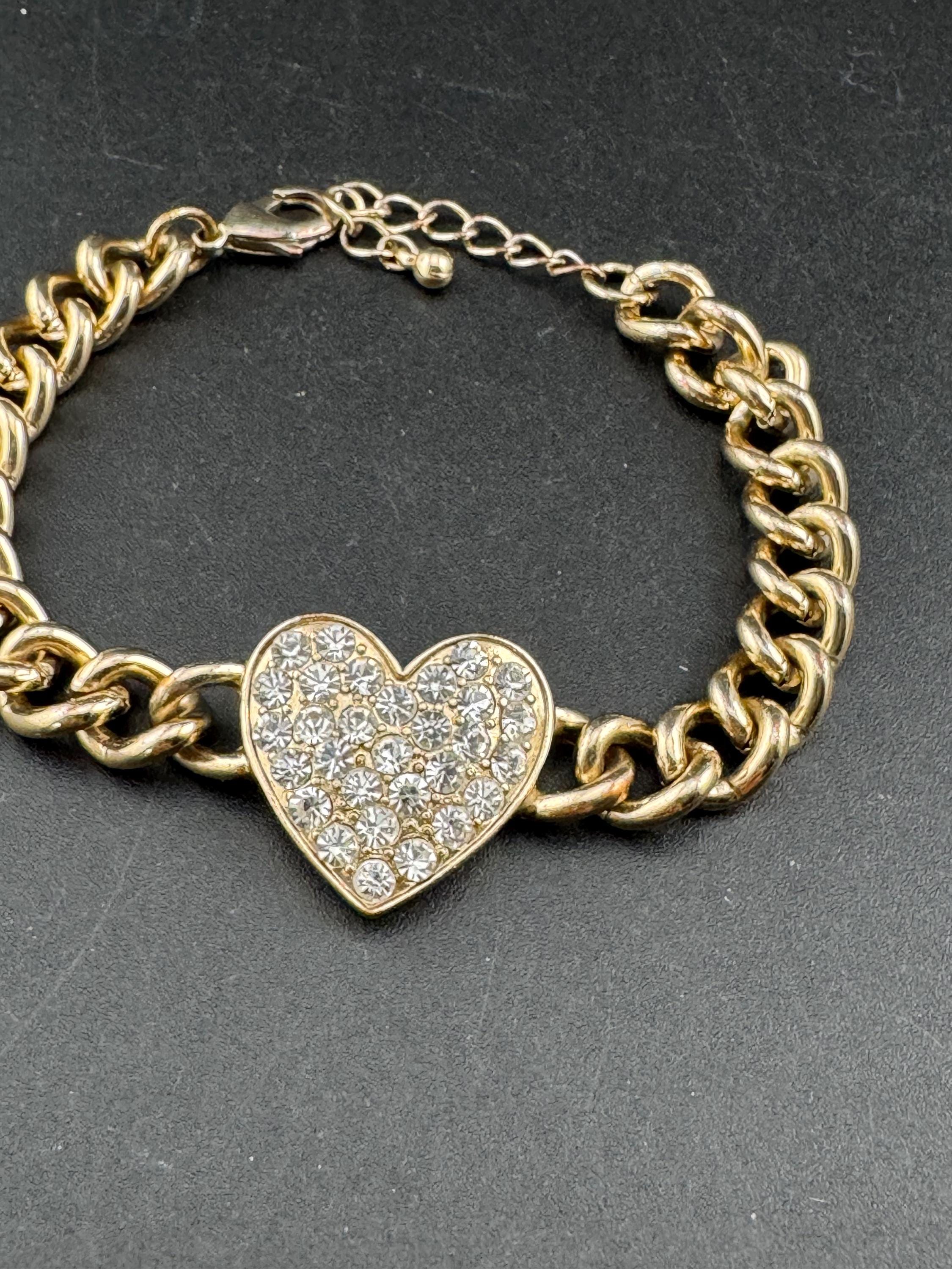 Retro diamanté love heart Bracelet , gold tone