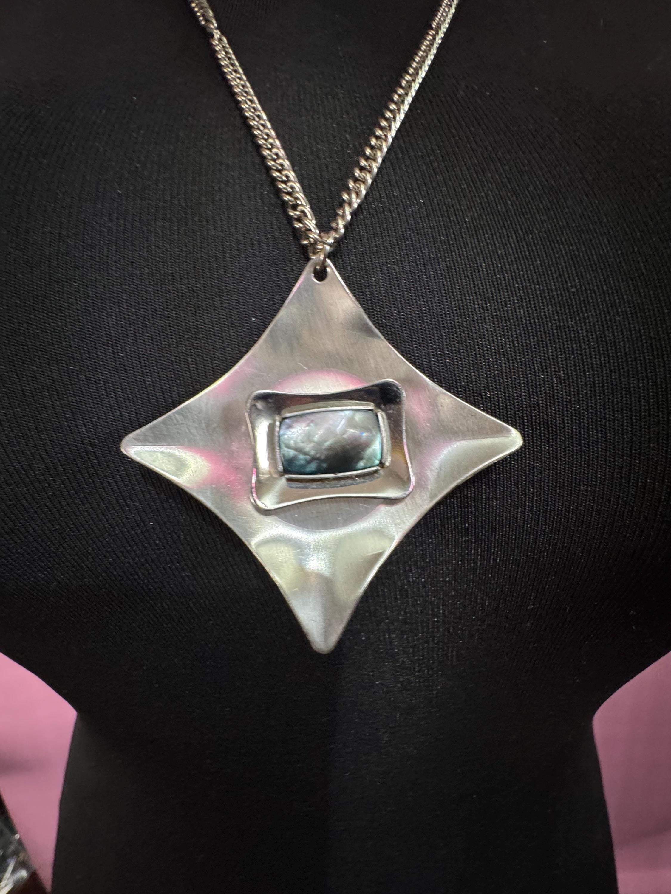 Signed Jason stainless steel grey shell cabochon pendant necklace, Vintage 1970s