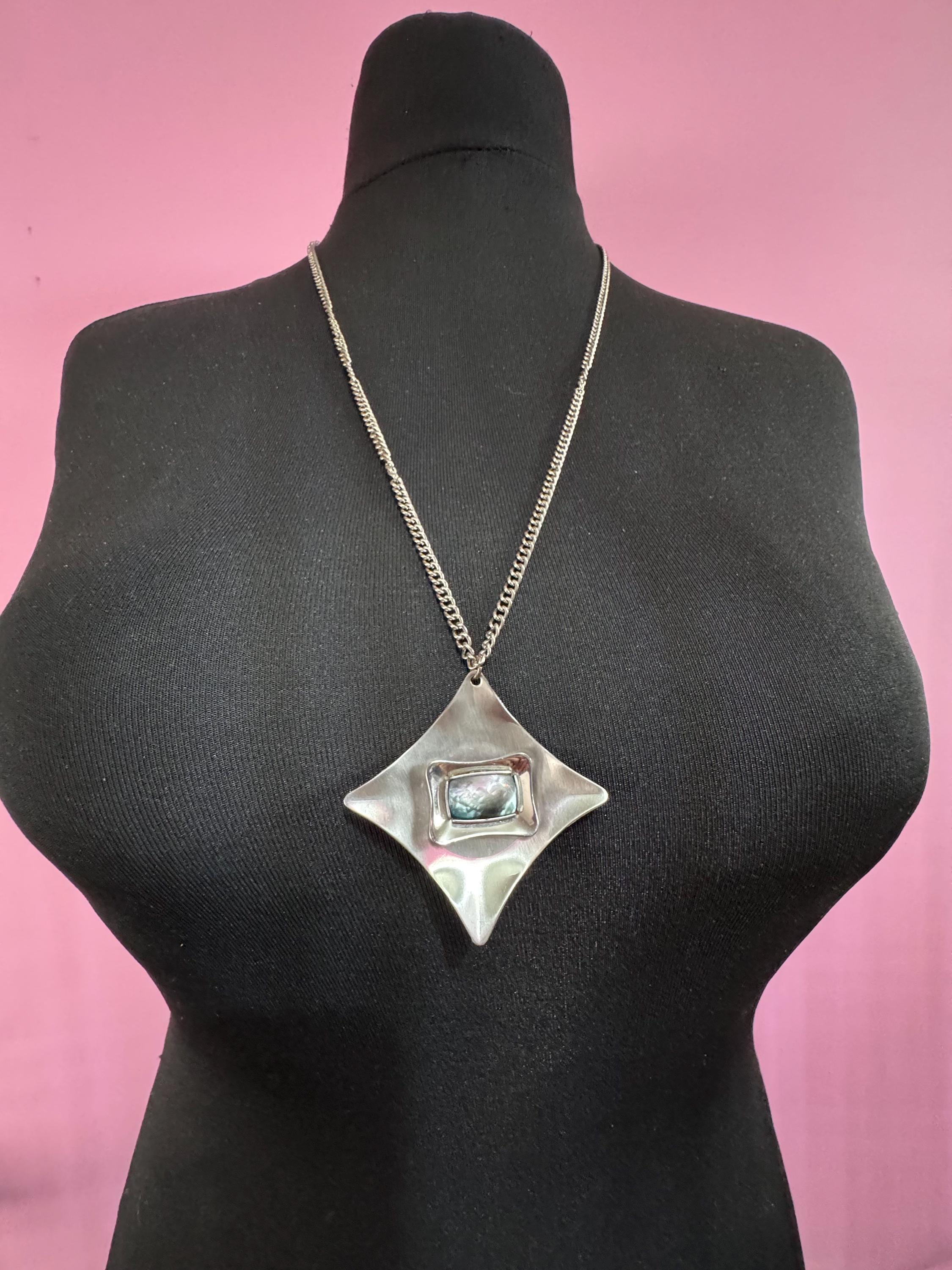 Signed Jason stainless steel grey shell cabochon pendant necklace, Vintage 1970s