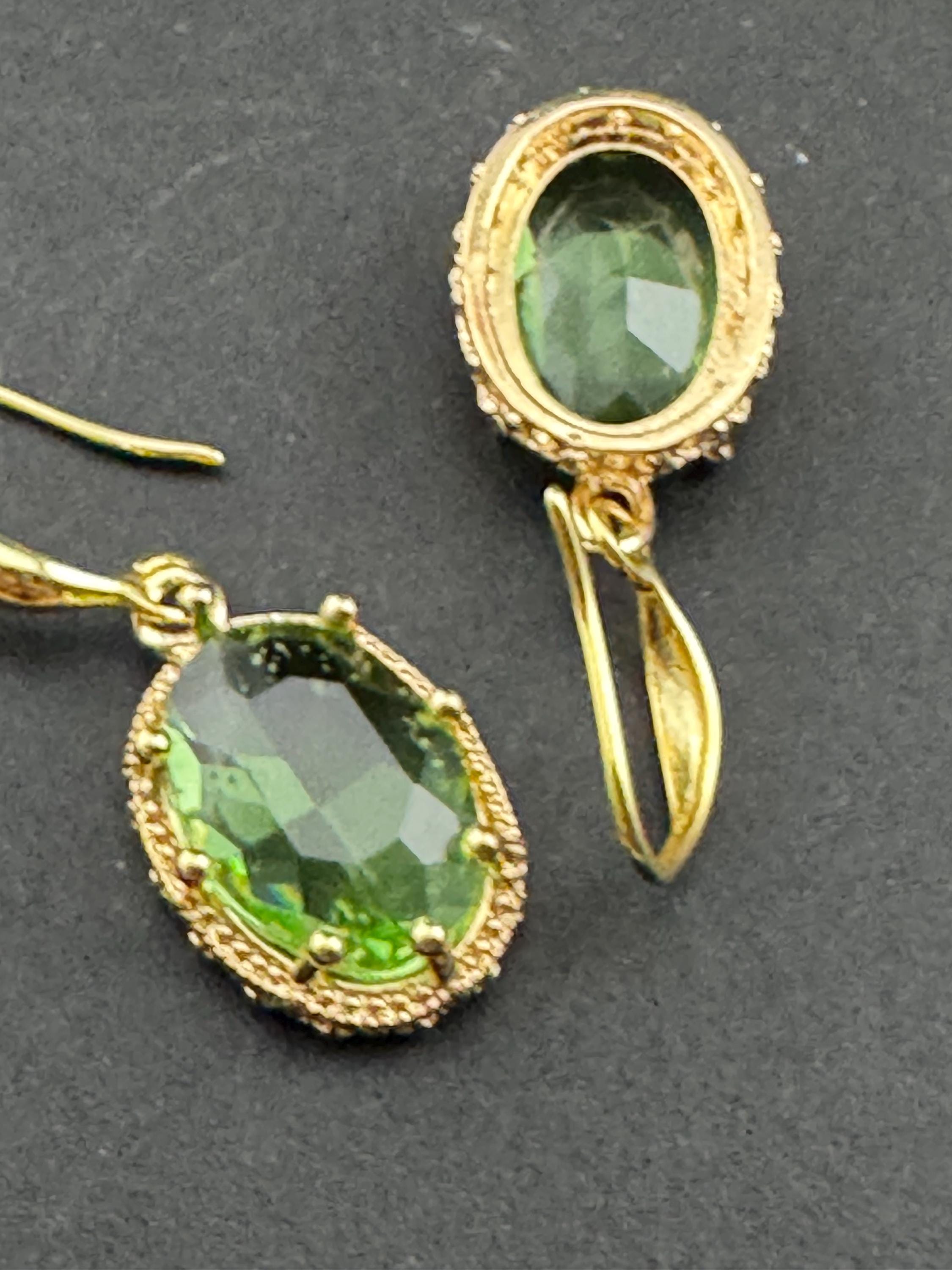 Light green oval glass drop earrings, 18k gold plated
