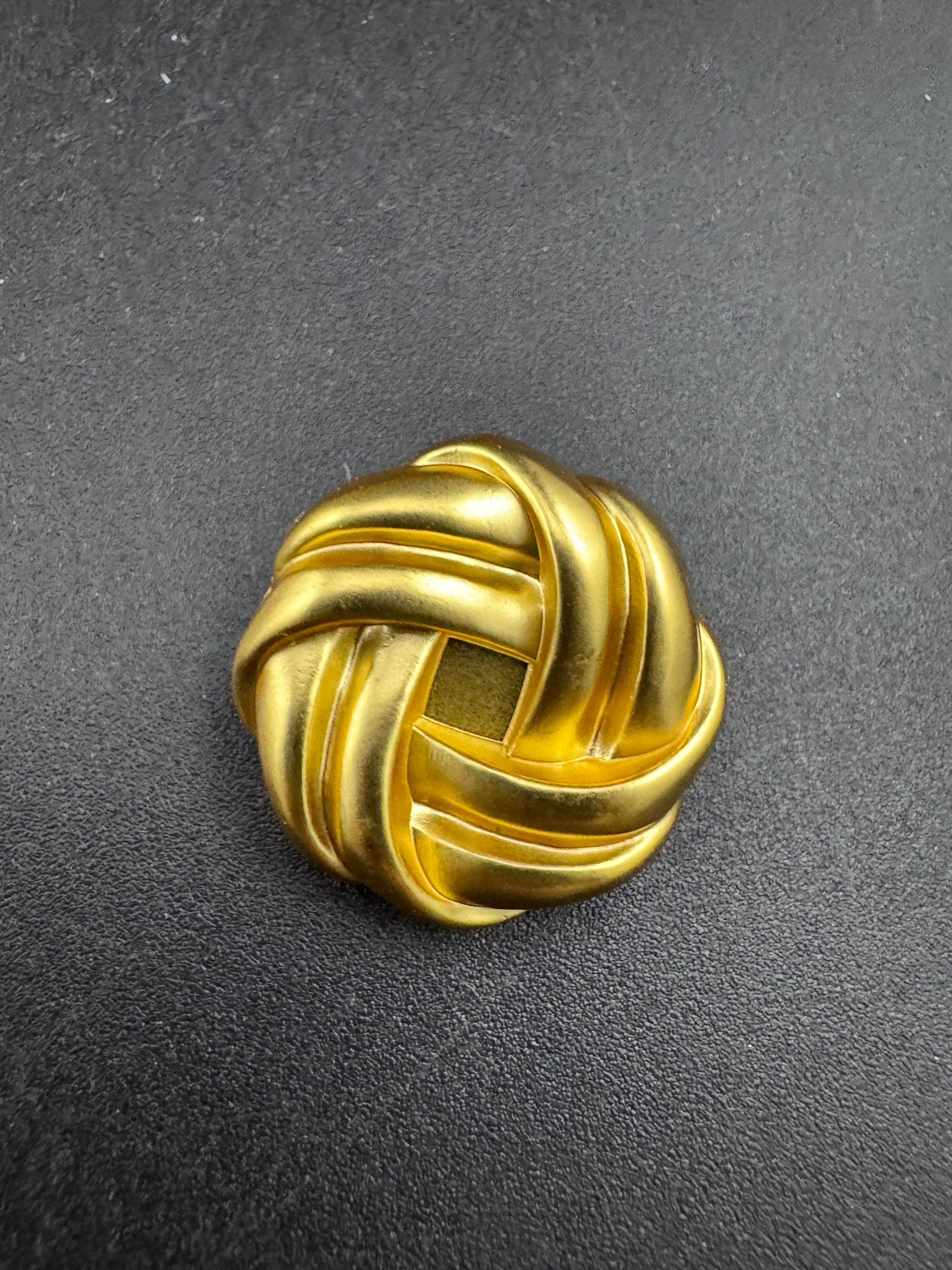 18mm Matt gold knot buttons ( set of 5), metal shank