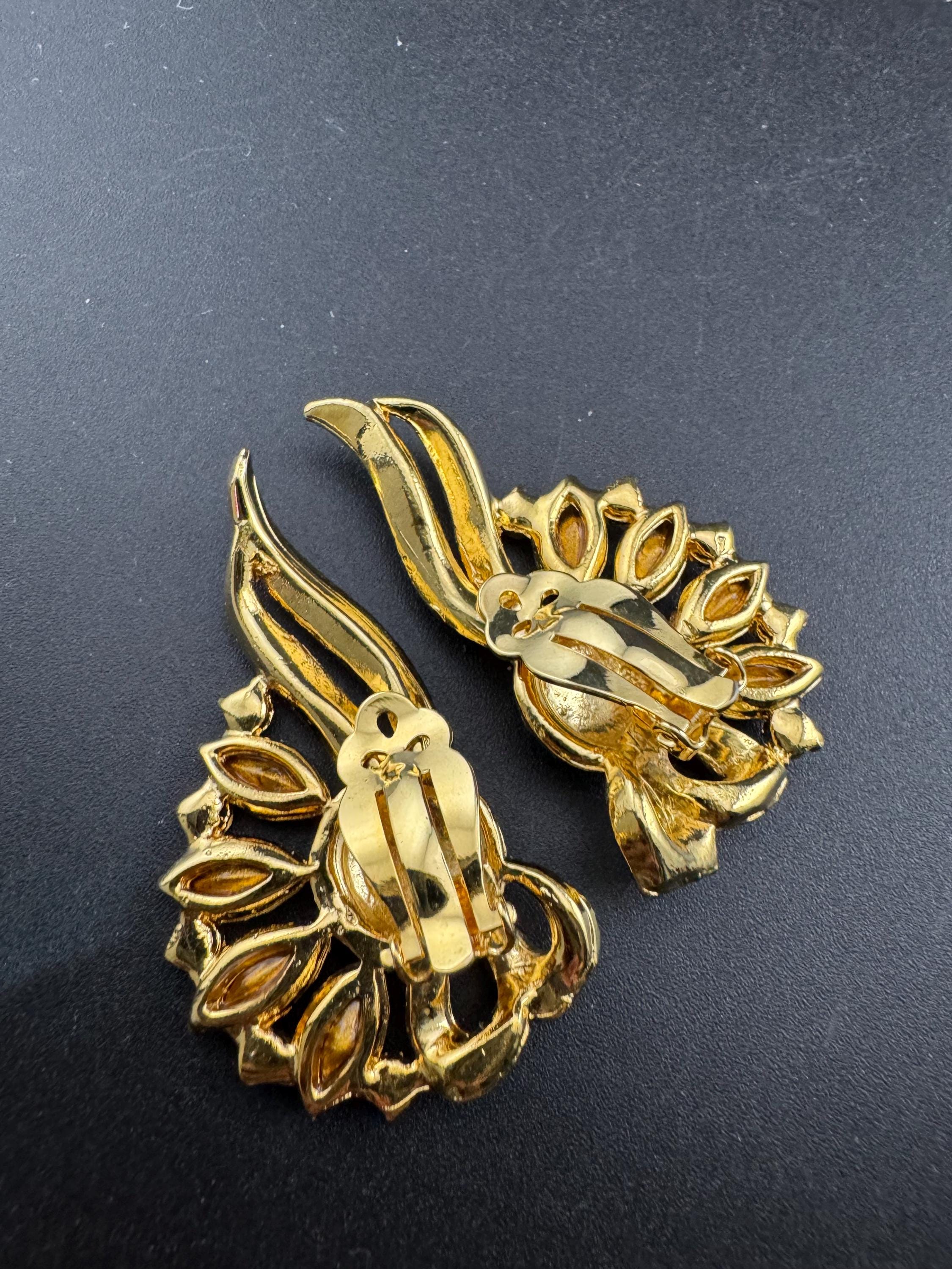 Vintage Swarovski Crystal Ruby Fan Earrings: Oversized Gold Tone Red Studs, 1980s