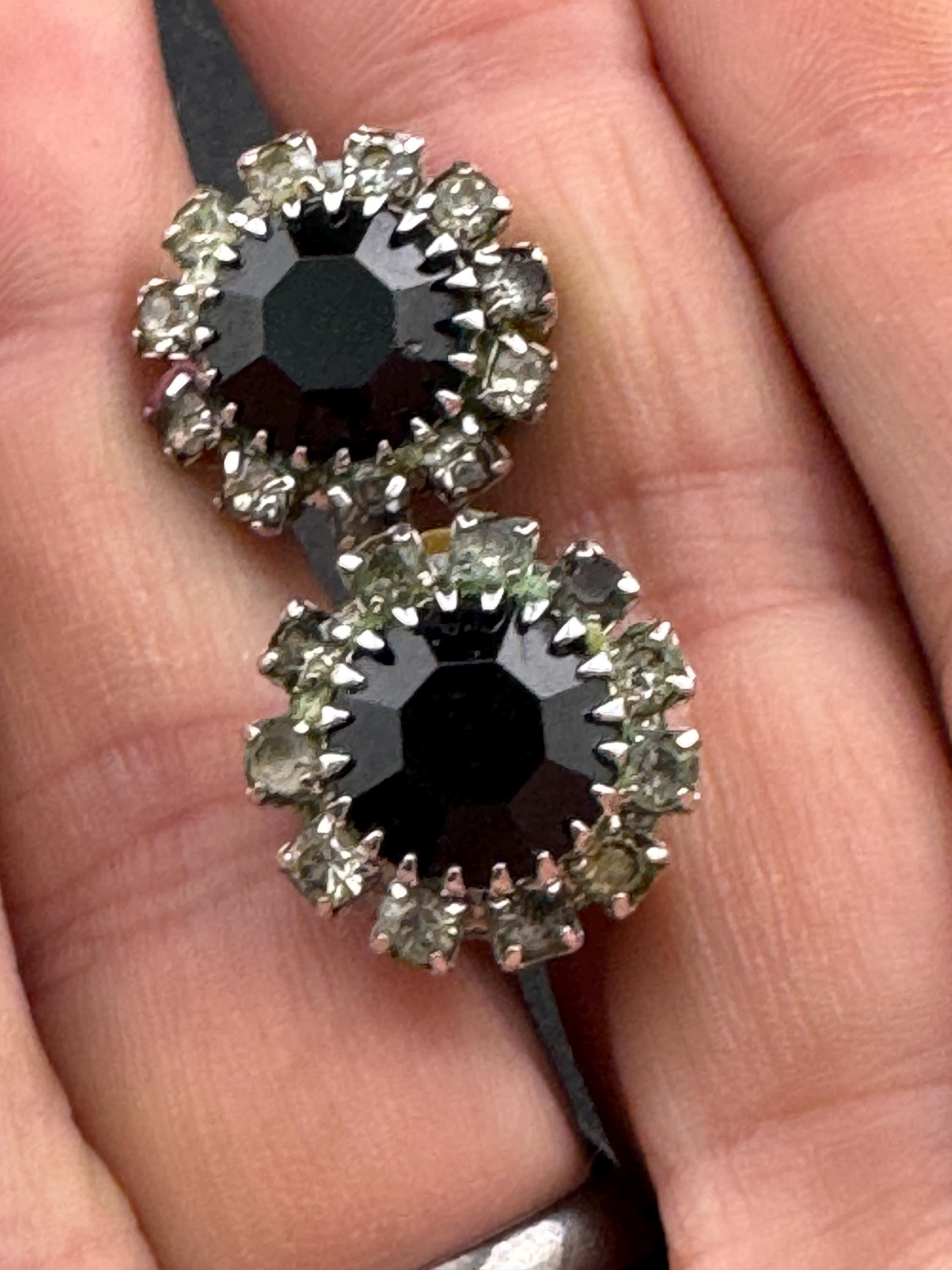 Vintage small round black glass Rhinestone Diamanté Clip On Stud Earrings Mid Century