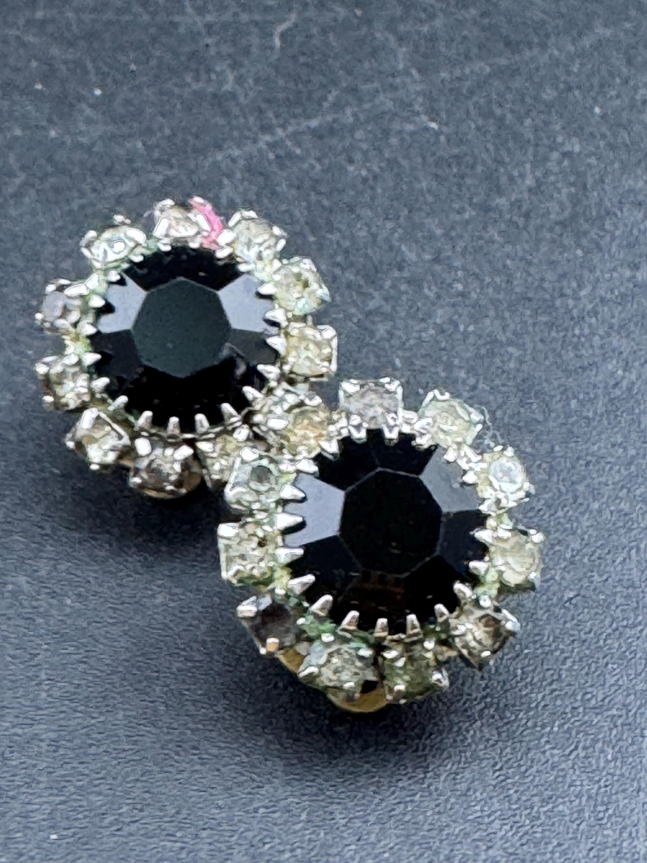 Vintage small round black glass Rhinestone Diamanté Clip On Stud Earrings Mid Century