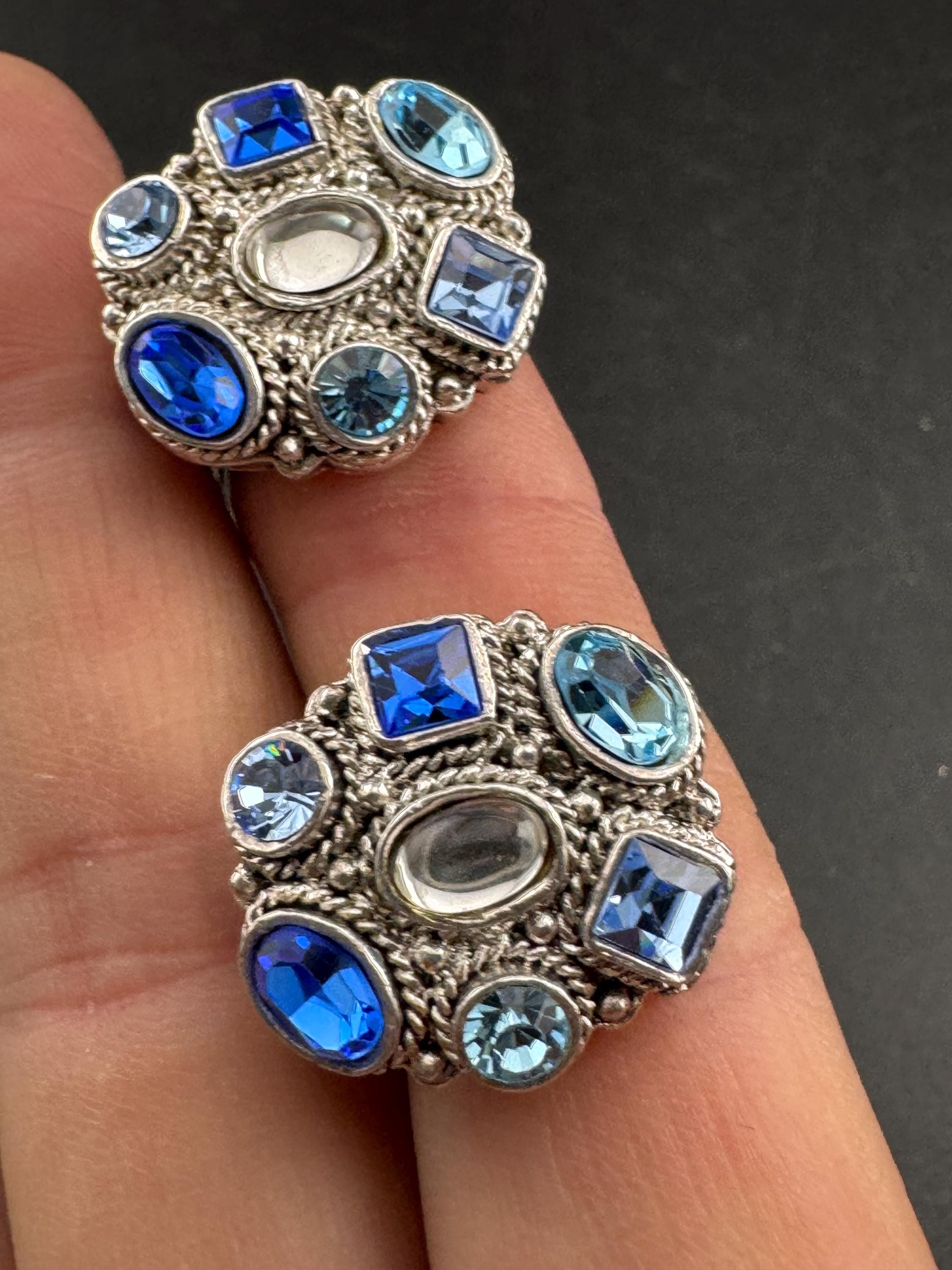 Signed UNE LIGNE Paris silver sapphire cabochon clip on earrings