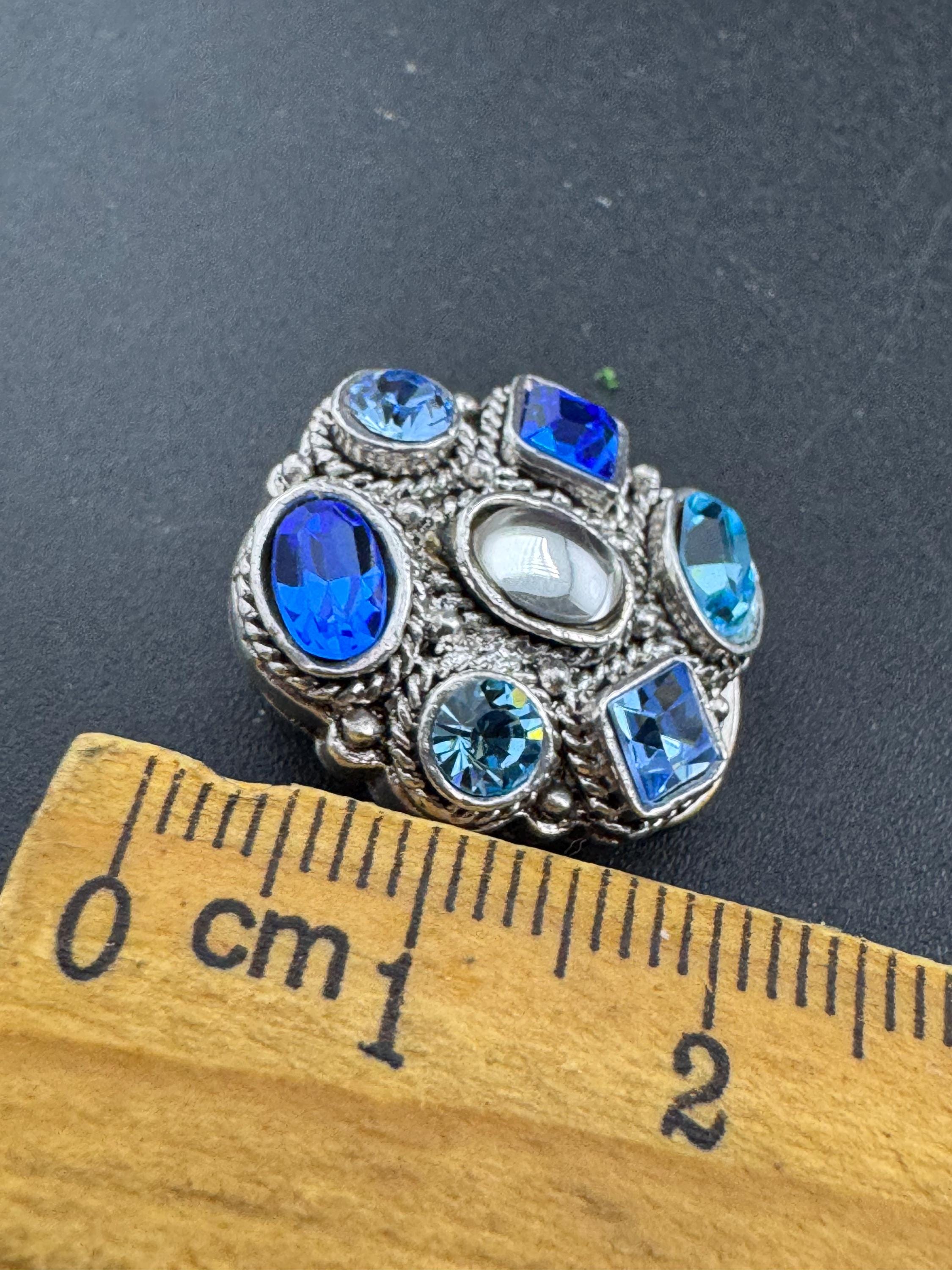 Signed UNE LIGNE Paris silver sapphire cabochon clip on earrings