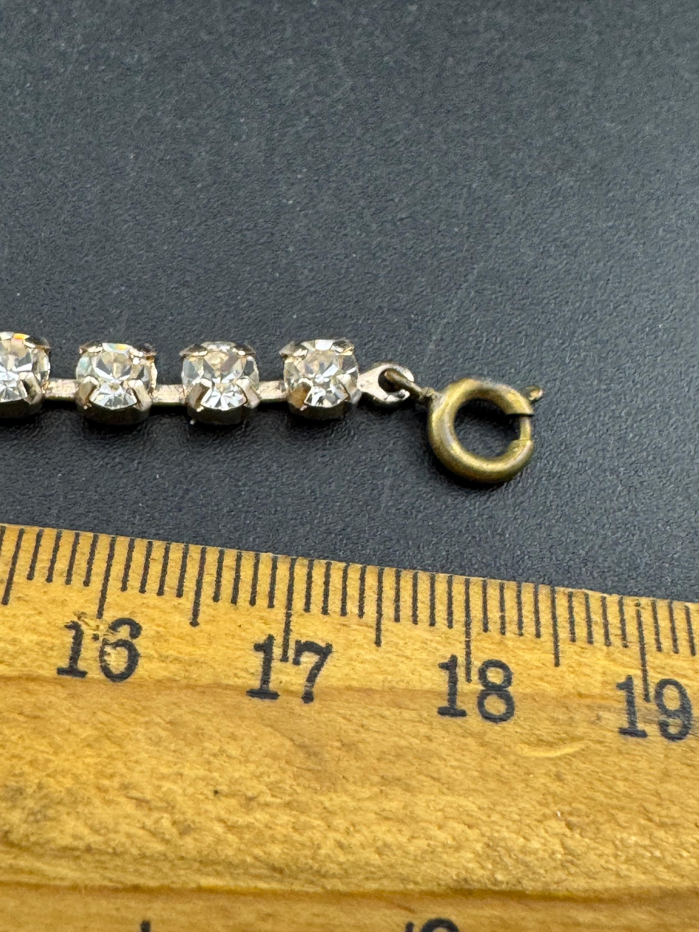 Vintage emerald green glass diamanté rhinestone cocktail bracelet, gold tone