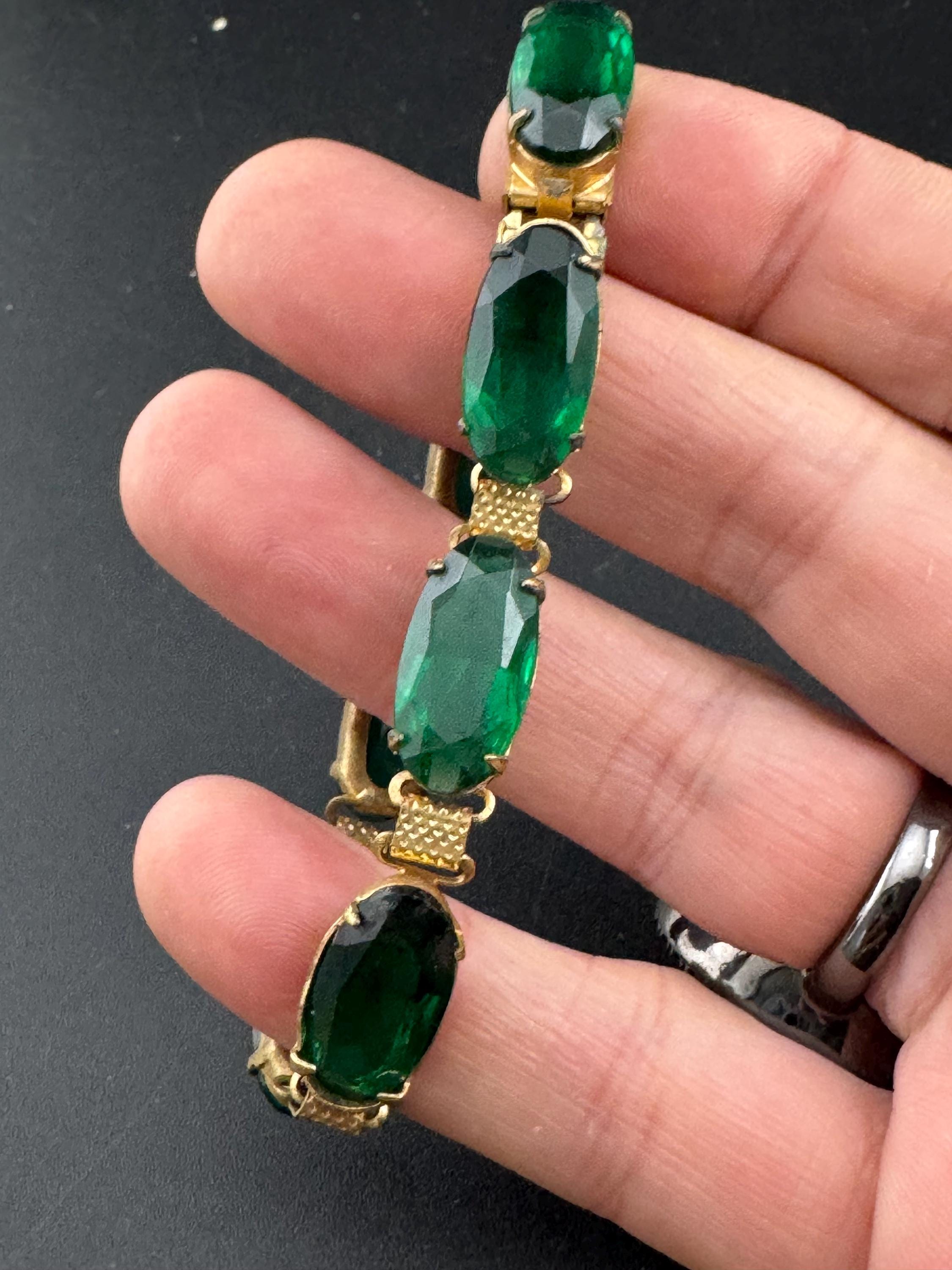 Vintage emerald green glass diamanté rhinestone cocktail bracelet, gold tone
