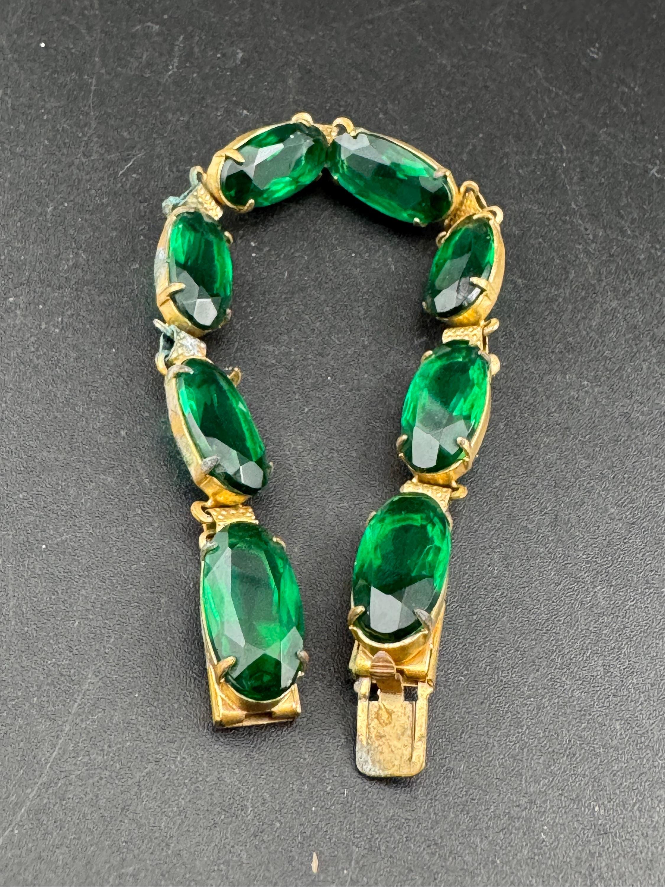 Vintage emerald green glass diamanté rhinestone cocktail bracelet, gold tone