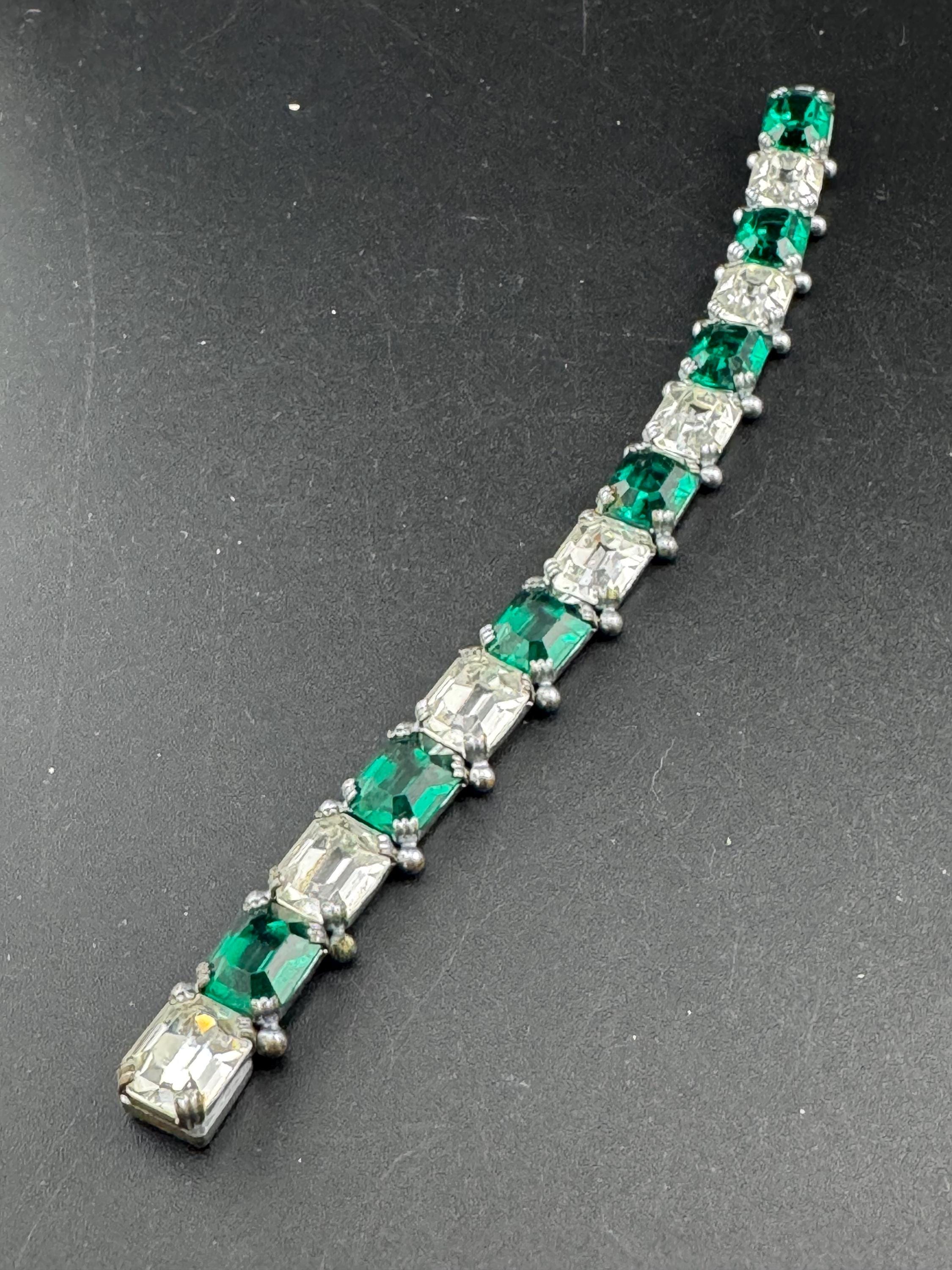 Vintage emerald green glass diamanté rhinestone cocktail bracelet, silver tone