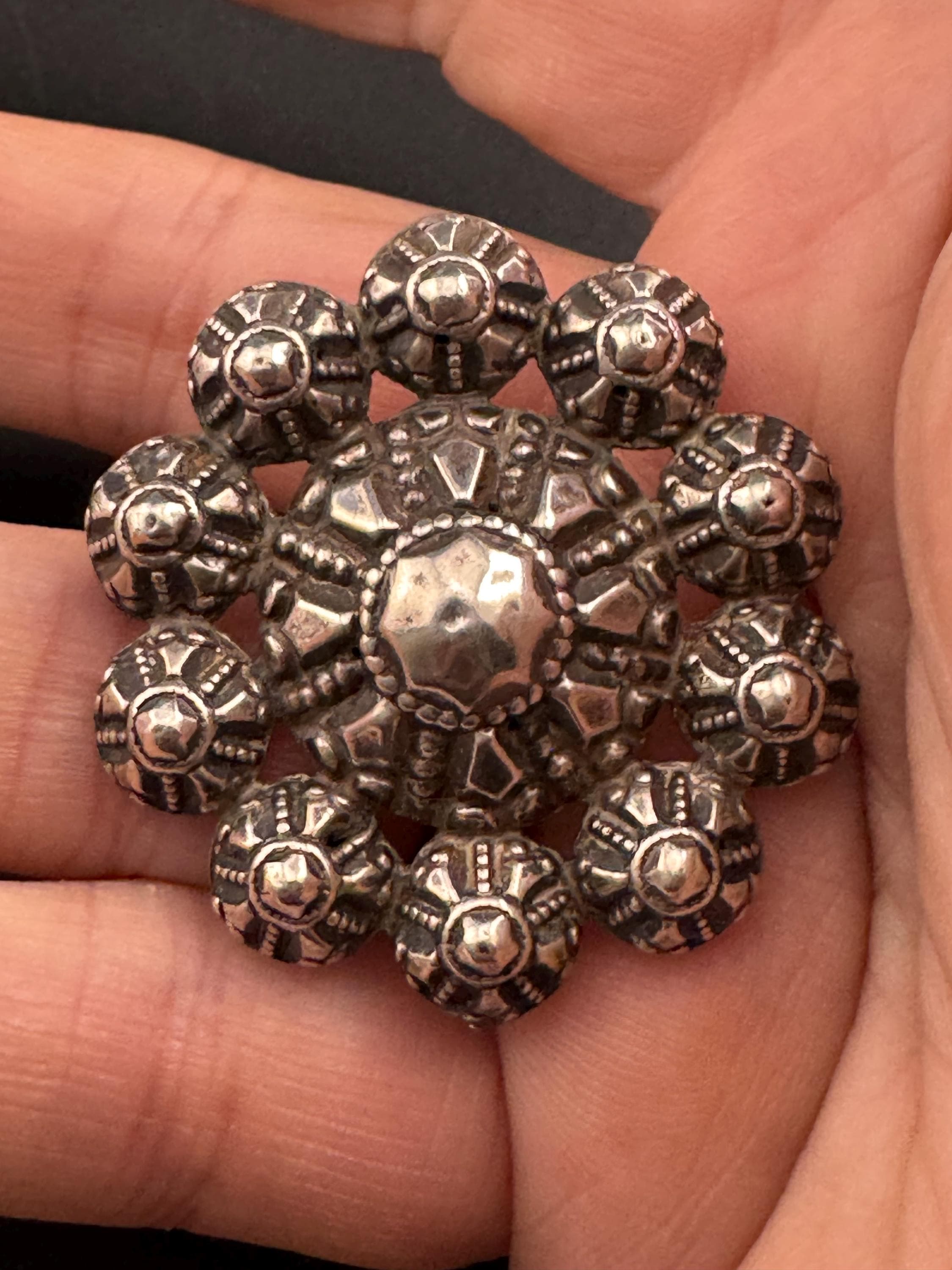 Antique Etruscan Silver round  cannetile domed Brooch, Victorian 1900s C Clasp