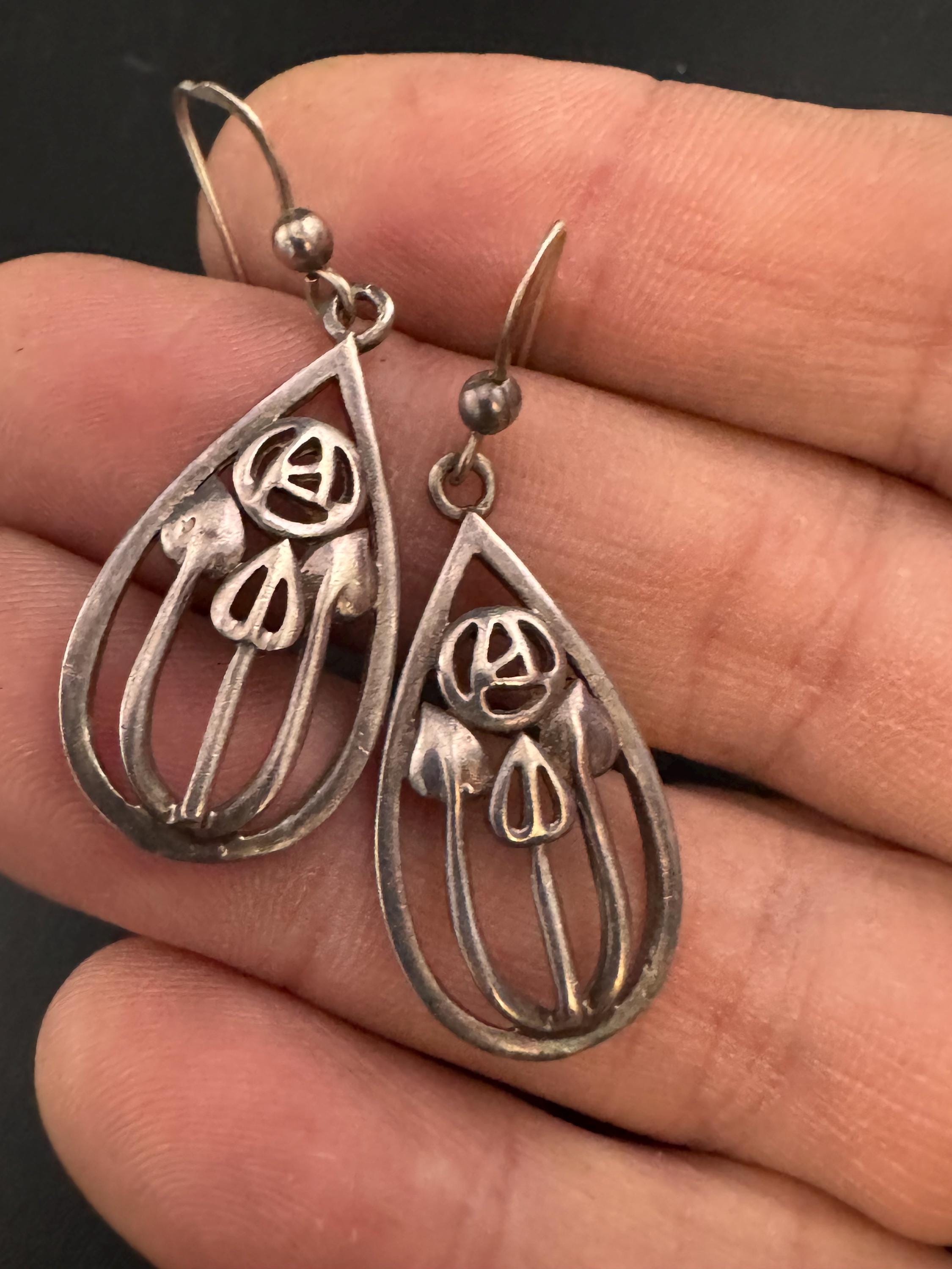 Vintage Sterling Silver drop Earrings, Art nouveau teardrop style 925