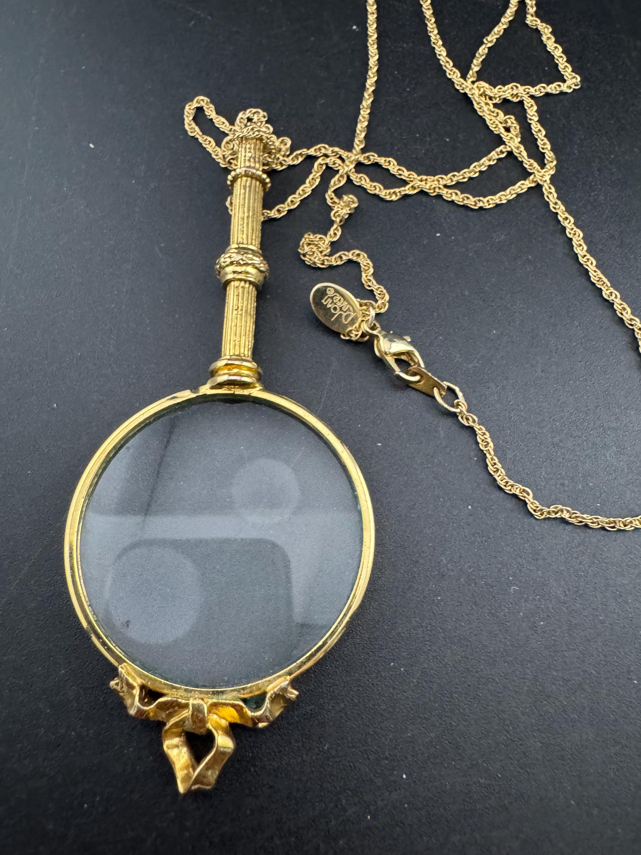 Signed Joan rivers ribbon top magnifier pendant necklace, gold plated magnifying jewellers loupe