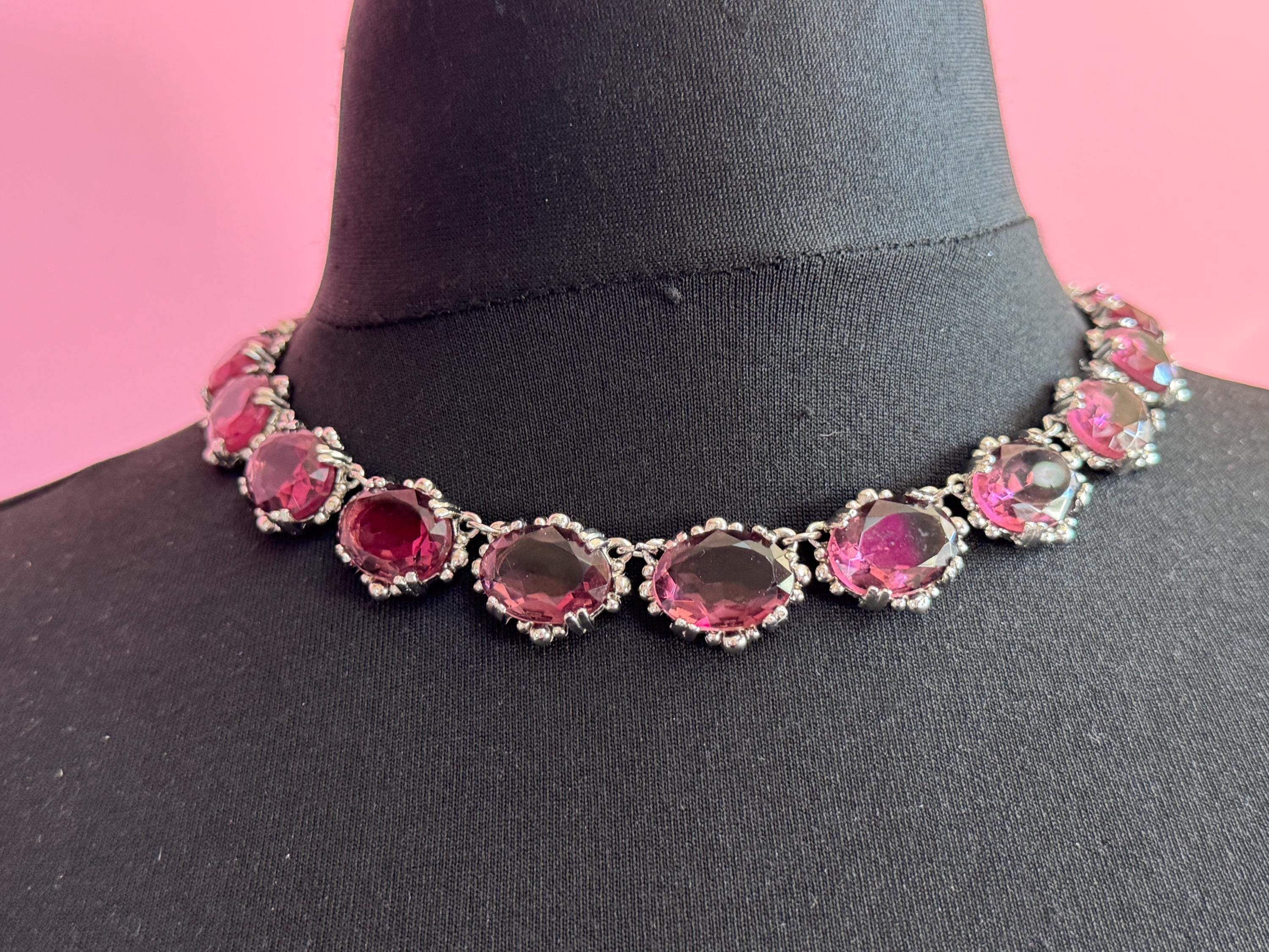 Vintage faux amethyst purple oval cabochon Choker, glass geavy Necklace 1960s 1970s