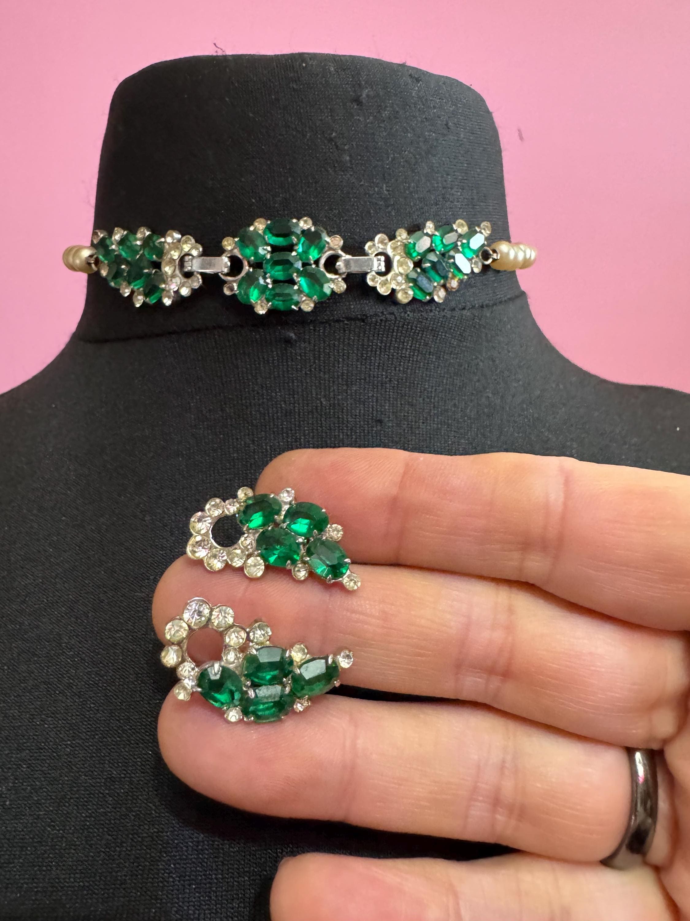 Vintage AVON Sterling Emerald Rhinestone Jewelry Set: Faux Pearl Choker & Earrings
