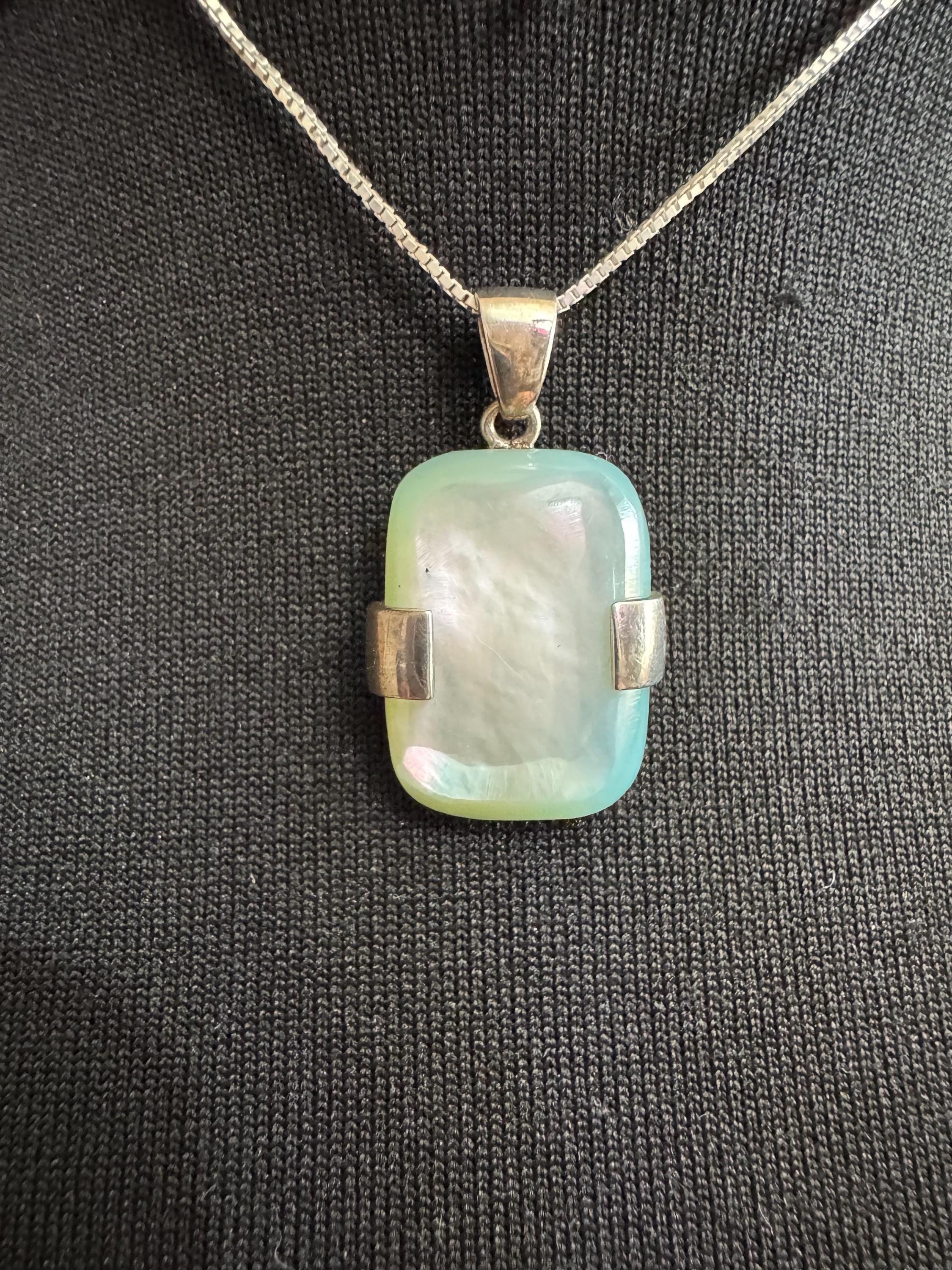 Vintage 925 blue mother of pearl shell Pendant Necklace: modernist Sterling Silver