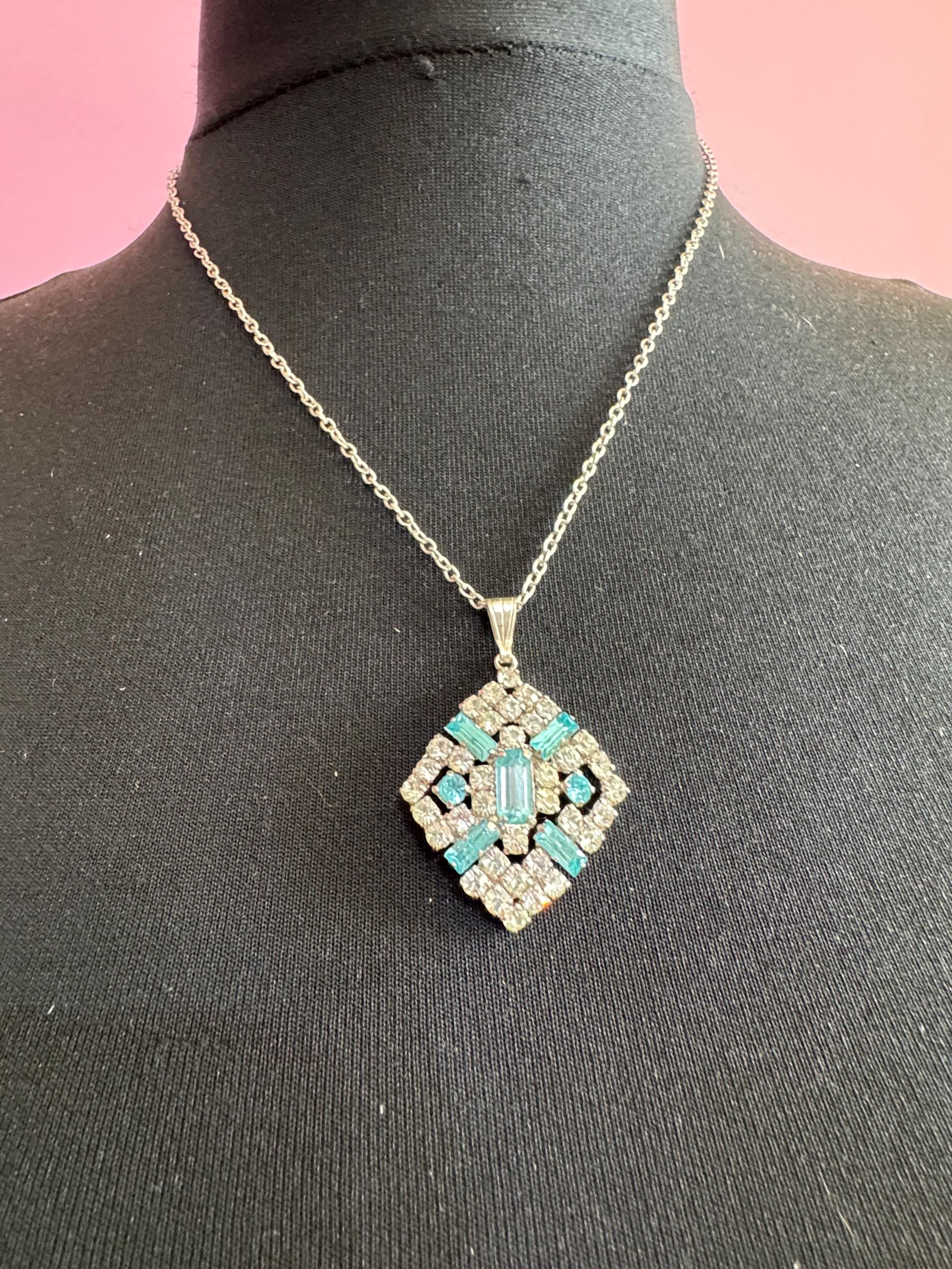 Vintage turquoise blue rhinestone pendant Necklace, silver tone chain