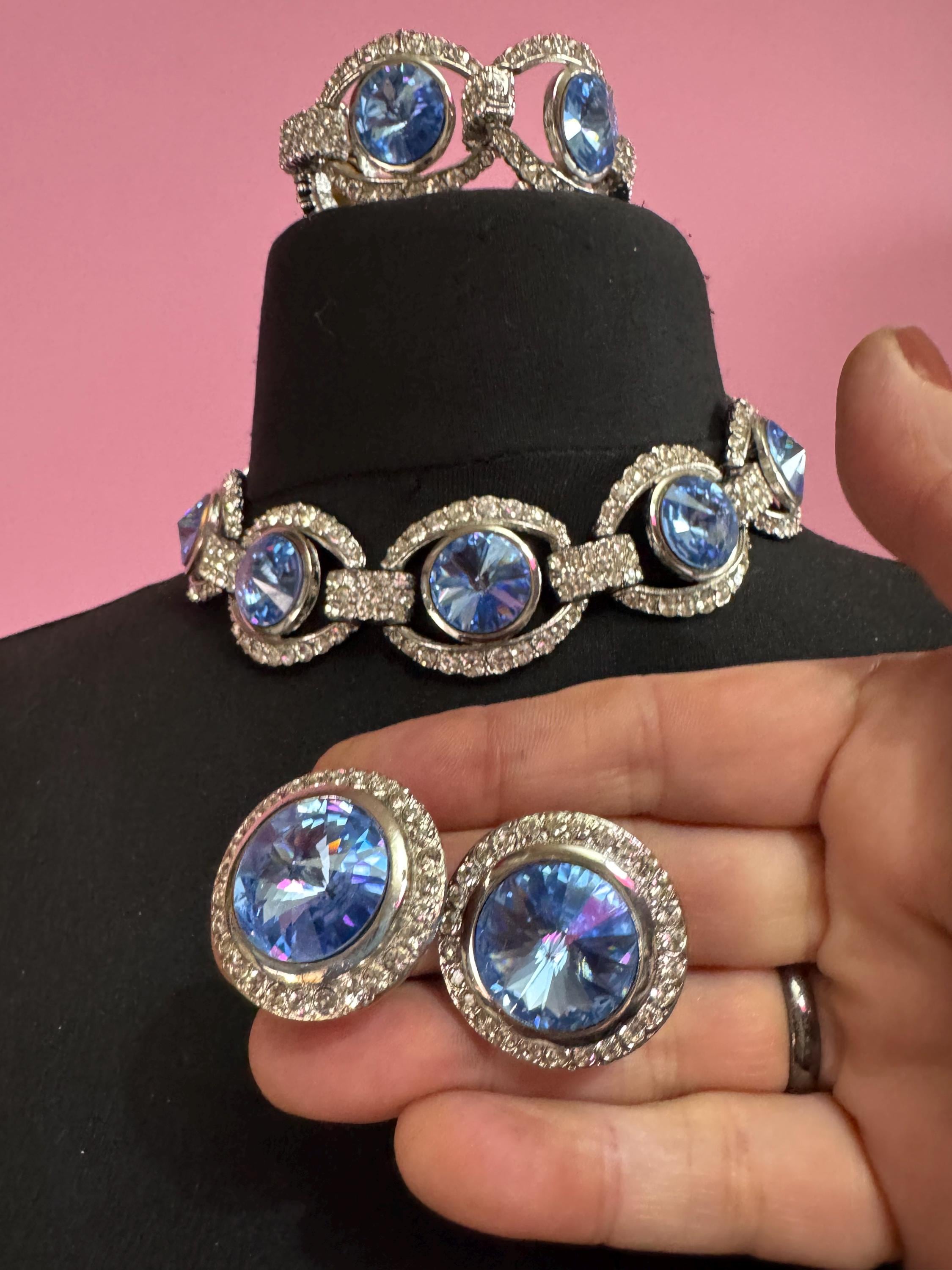 Vintage sapphire BLUE Swarovski rivoli crystal jewellery set, necklace,bracelet and clip on earrings.