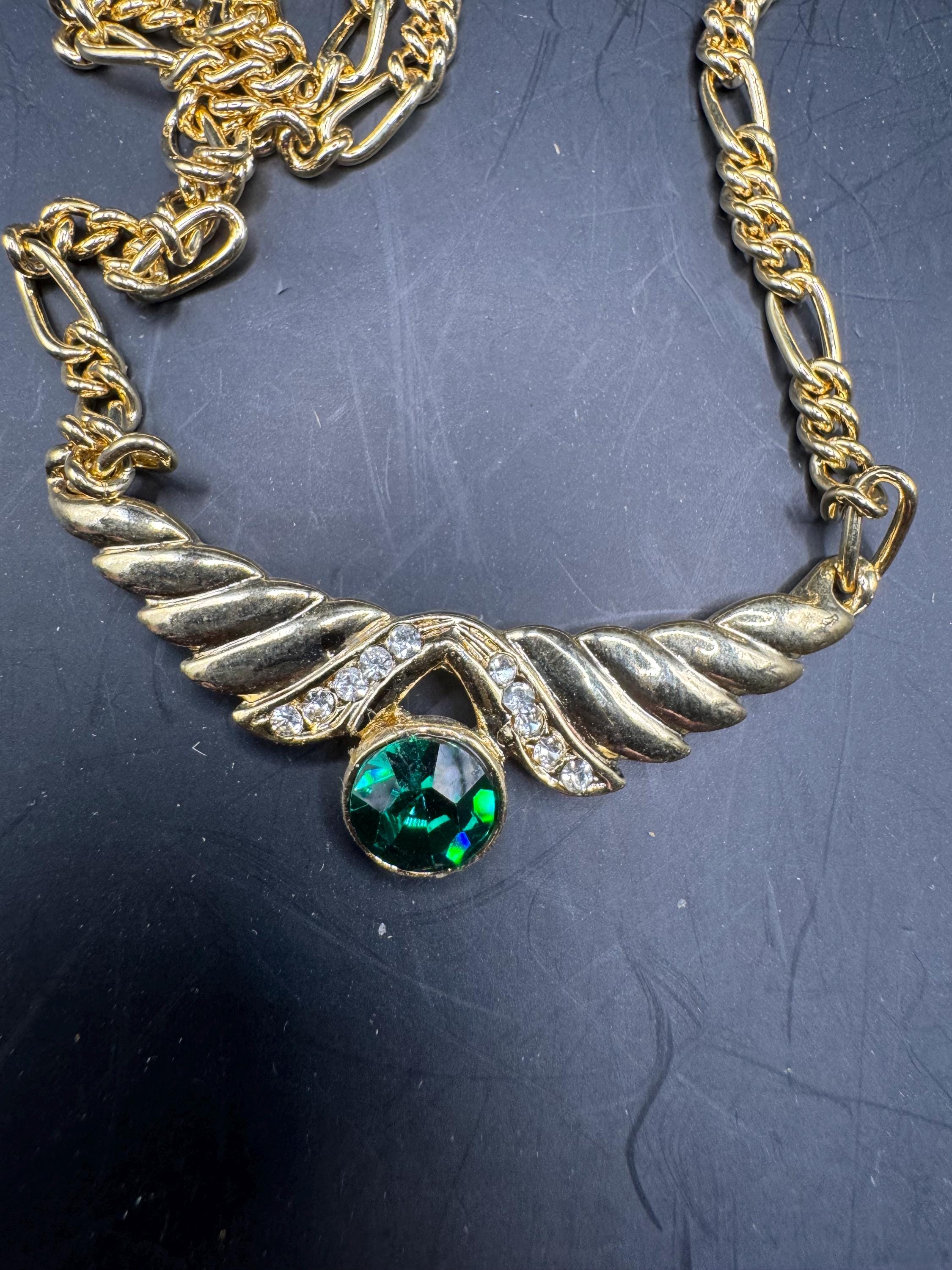 Gold Tone Figaro Chain emerald Necklace: Green Rhinestone