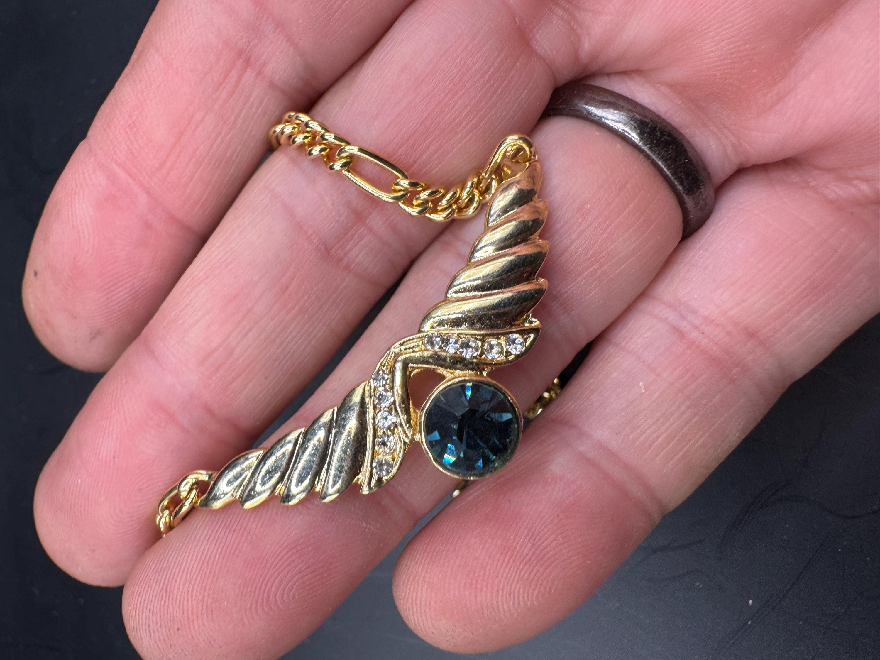 Gold Tone Figaro Chain sapphire Necklace: blue clear Rhinestone